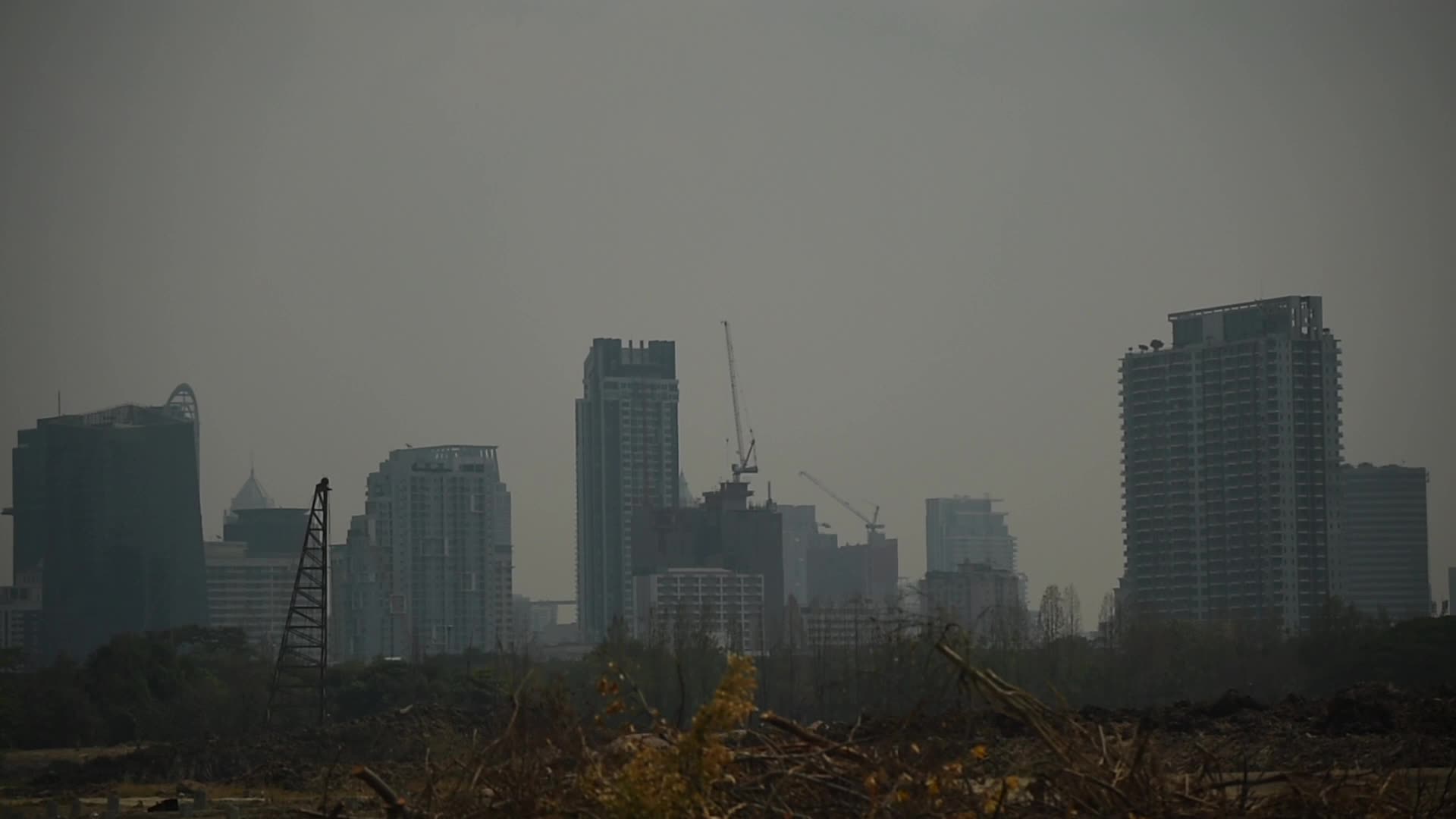 Air pollution at 'unhealthy levels' in 64 areas in Bangkok