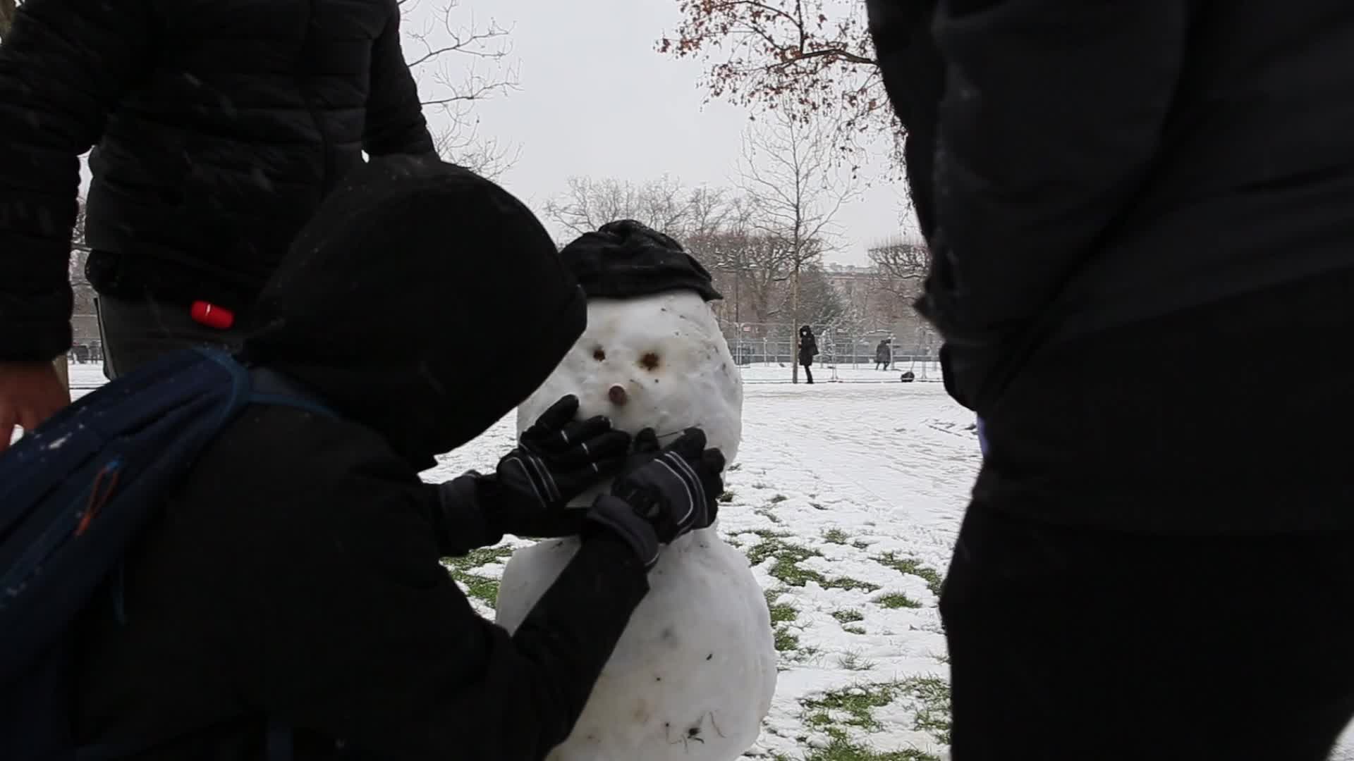 First Snowfall of 2021 in Paris France