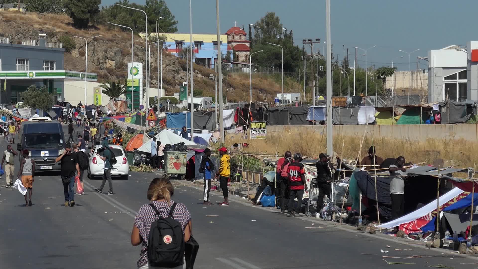 Thousands of Asylum Seekers live in tents roadside after Moria Fires