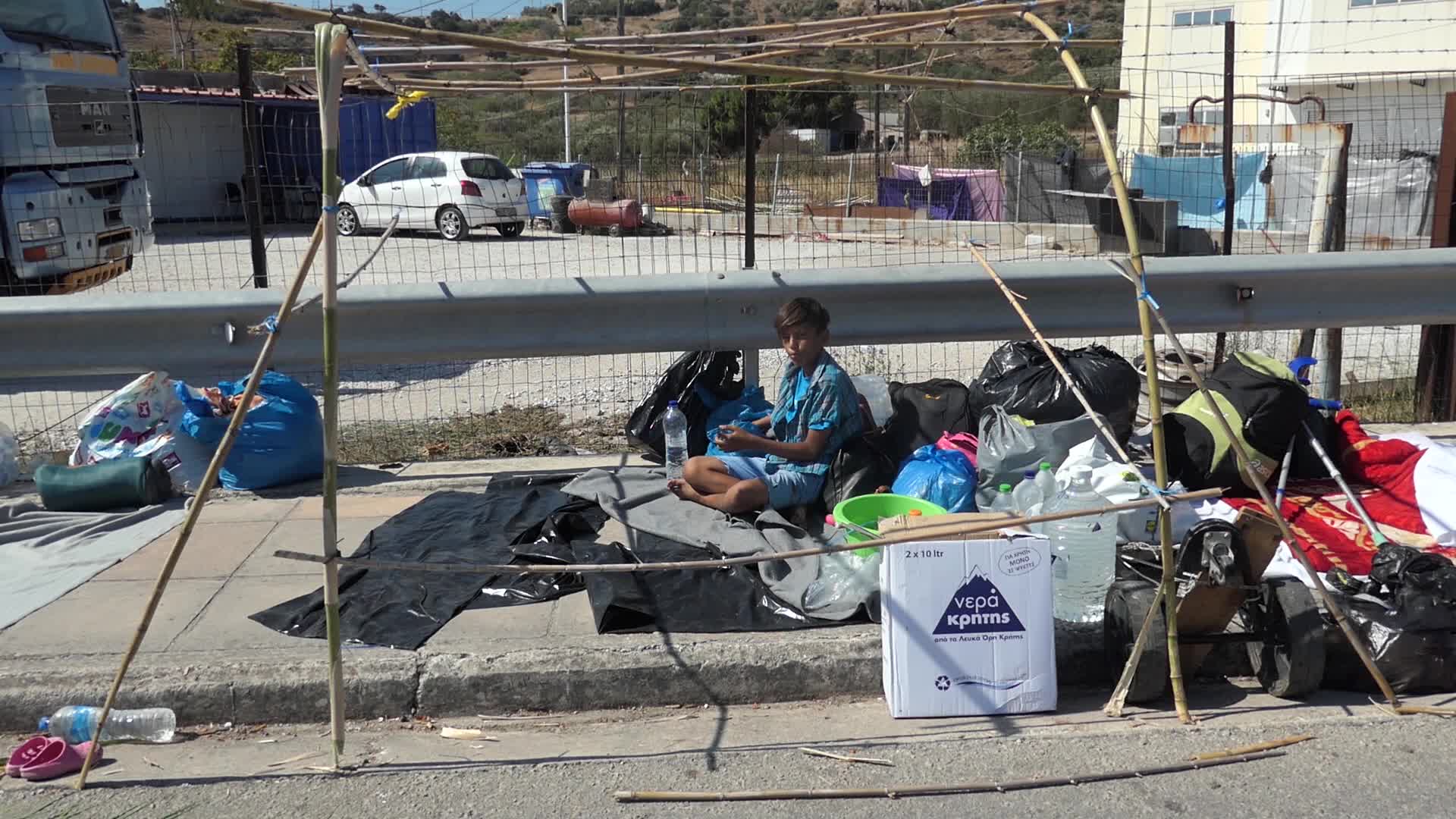 Thousands of Asylum Seekers live in tents roadside after Moria Fires