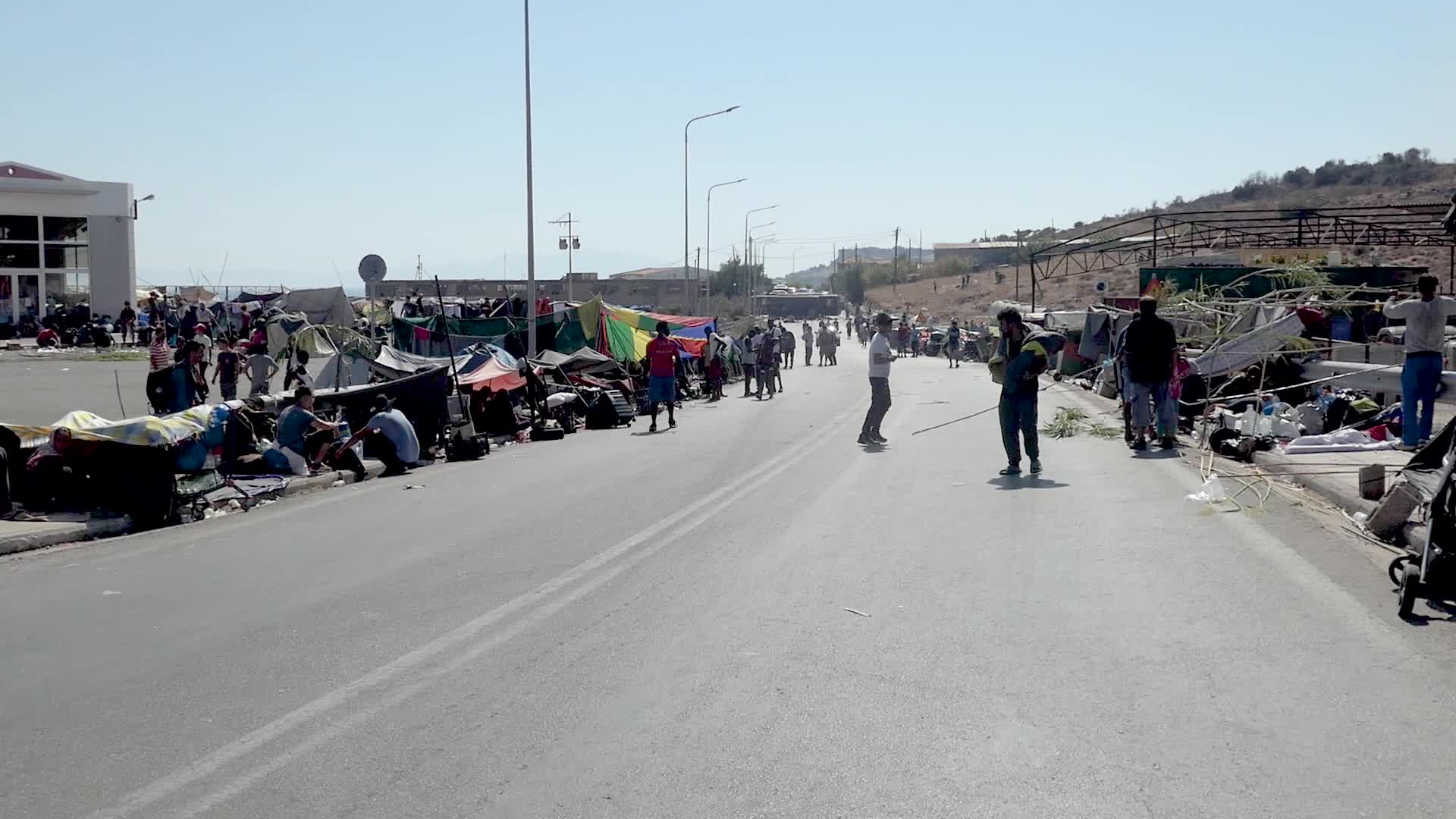 Thousands of Asylum Seekers live in tents roadside after Moria Fires