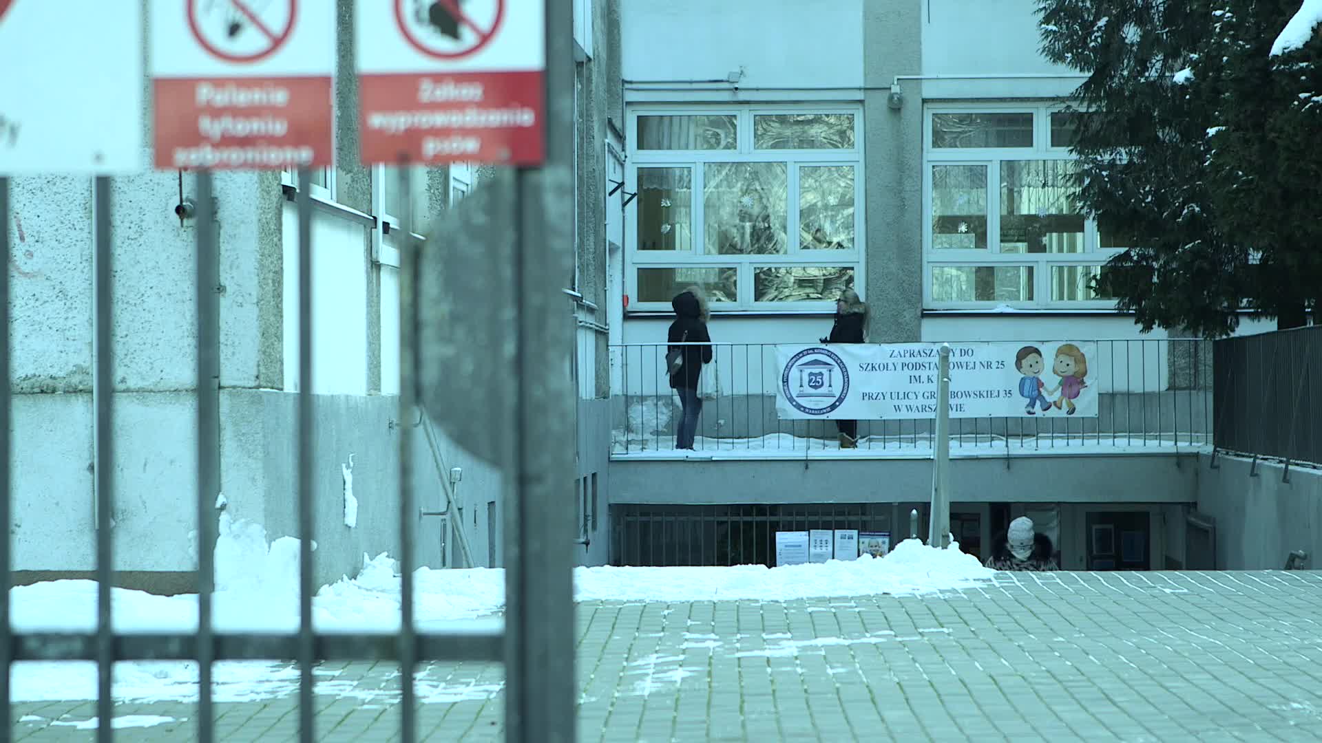 First three grades of primary school reopen in Poland amid epidemic