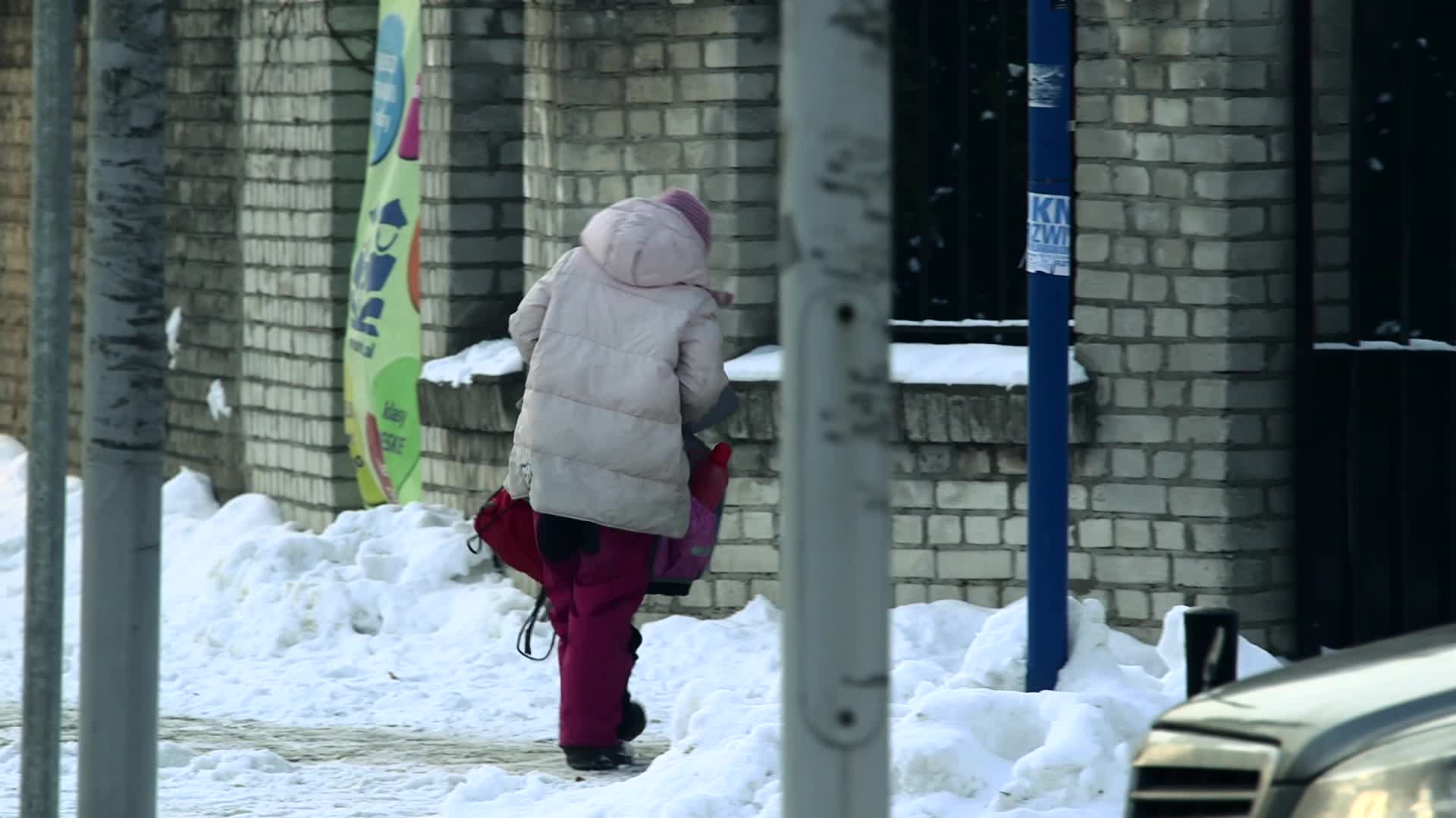First three grades of primary school reopen in Poland amid epidemic