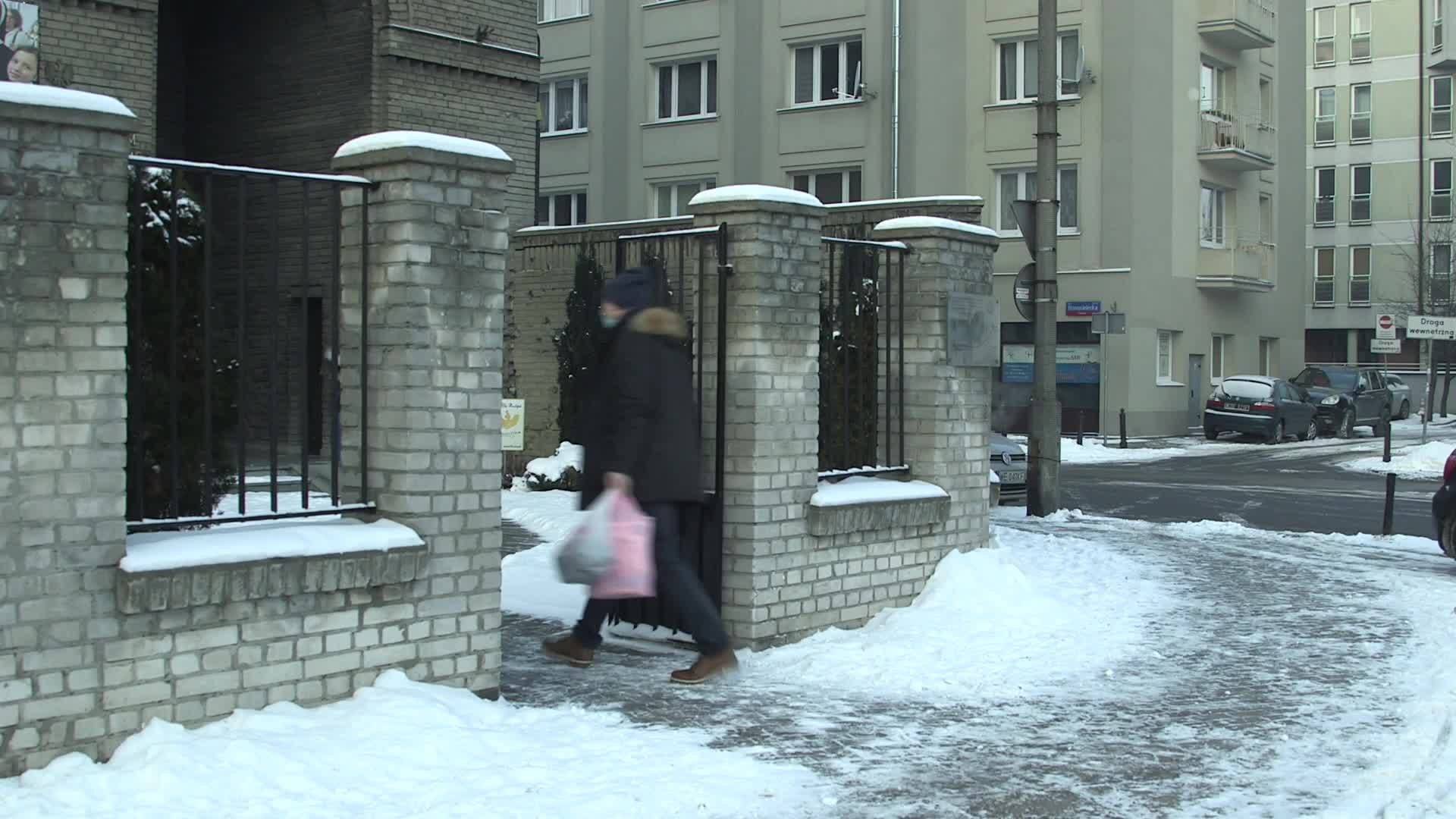 First three grades of primary school reopen in Poland amid epidemic