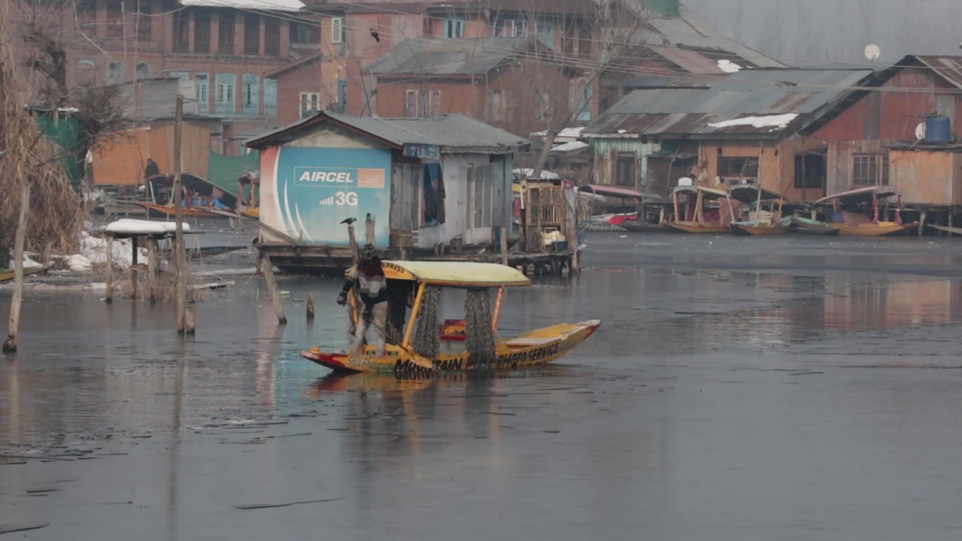 Srinagar records coldest night in nearly three decades