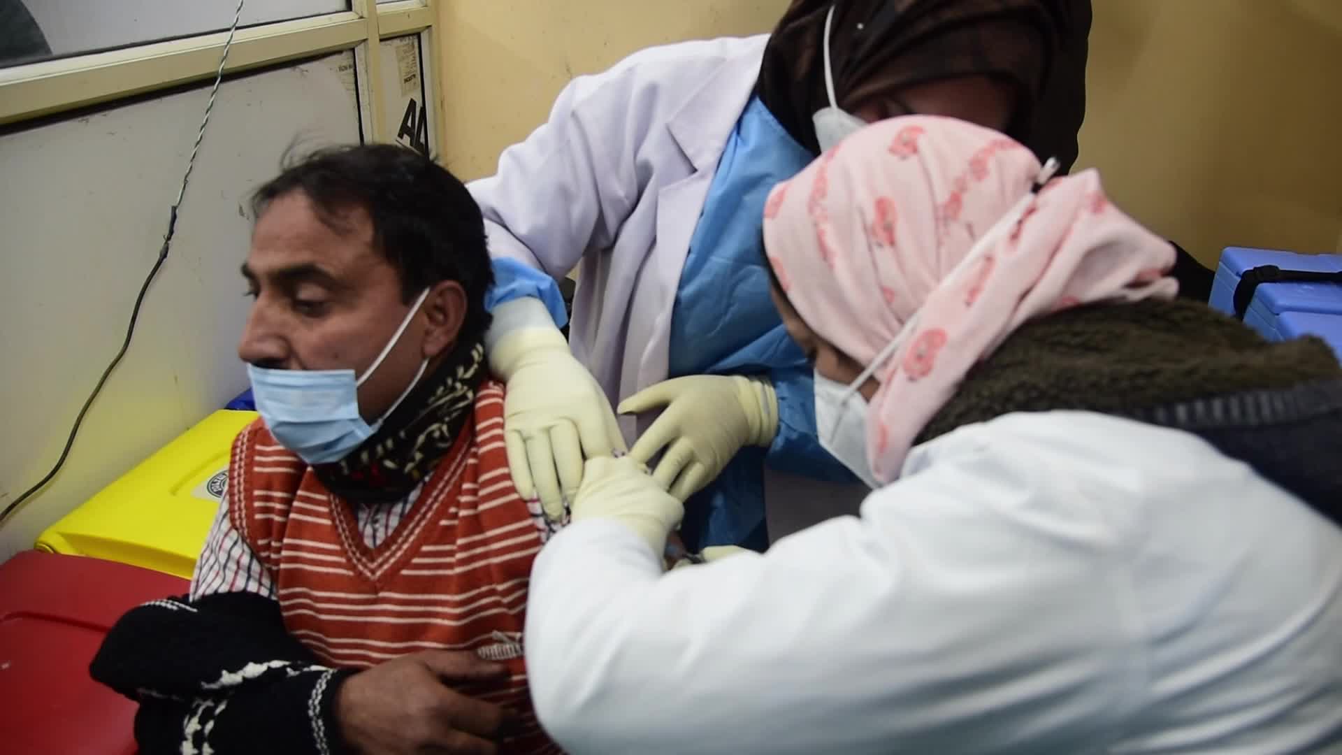 Coronavirus vaccination in Kashmir