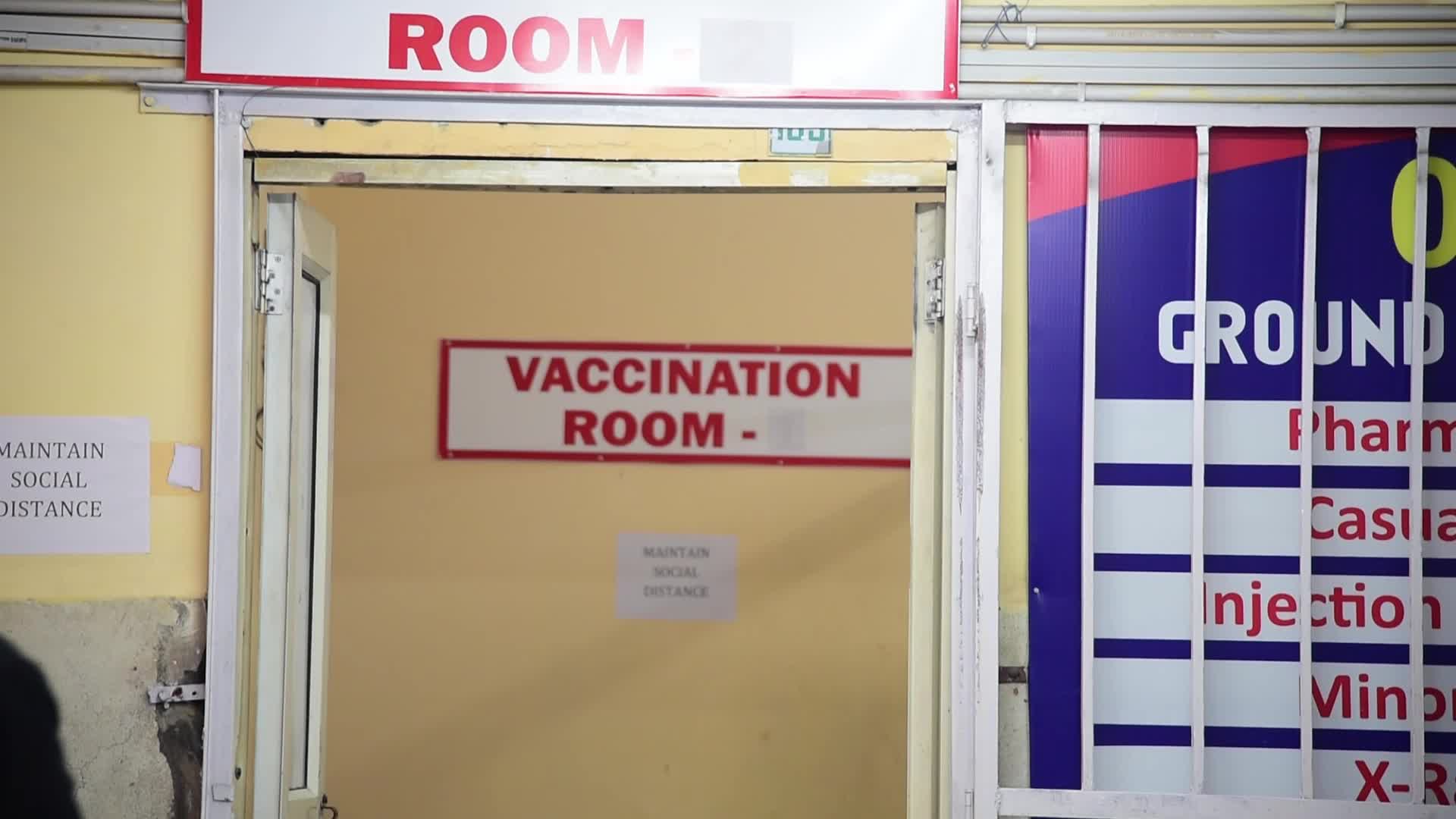 Coronavirus vaccination in Kashmir