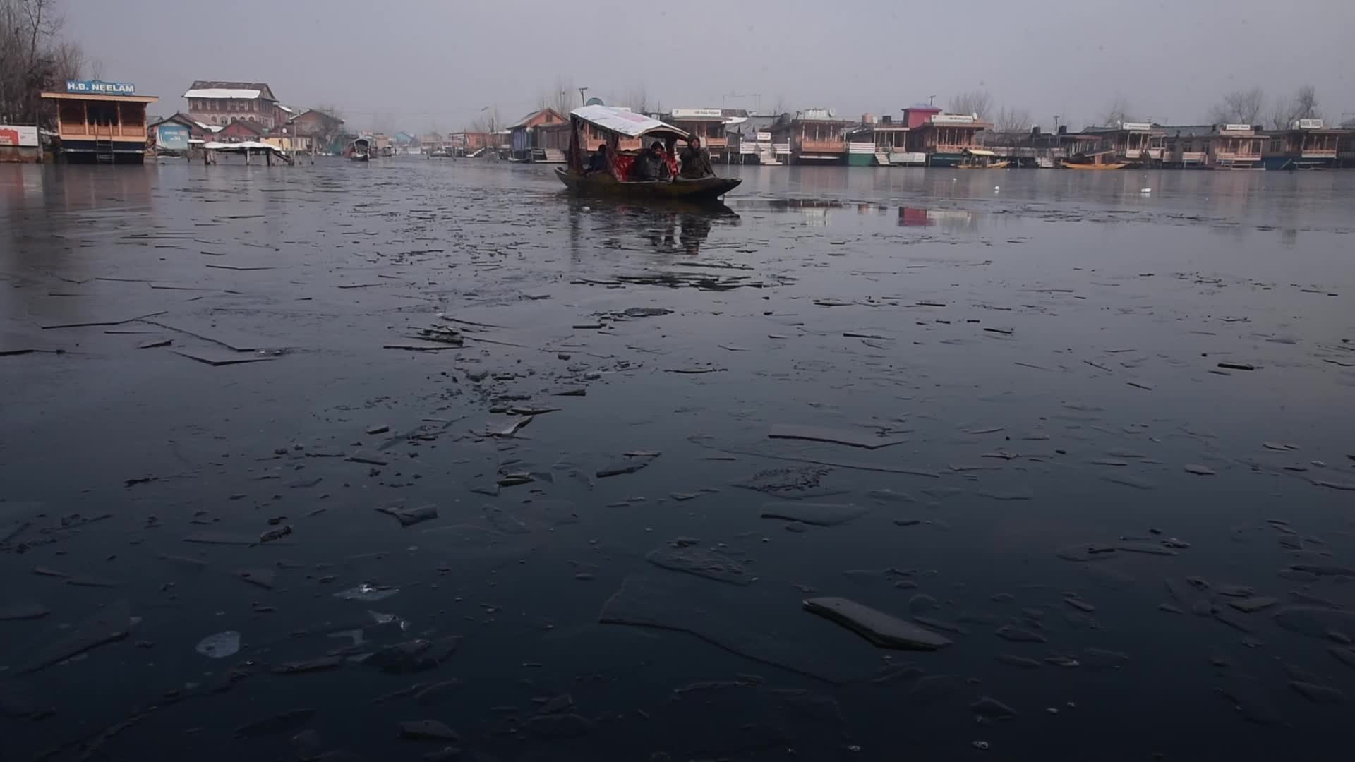 Srinagar records coldest night after 25 Years