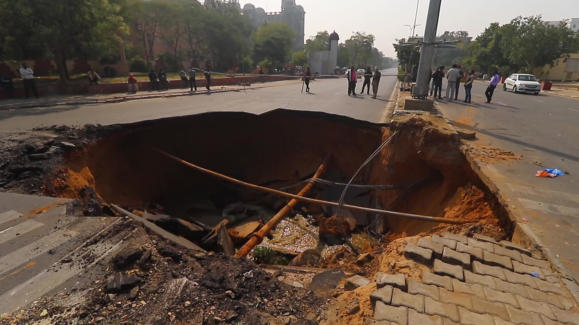 Road Collapsed In Jaipur