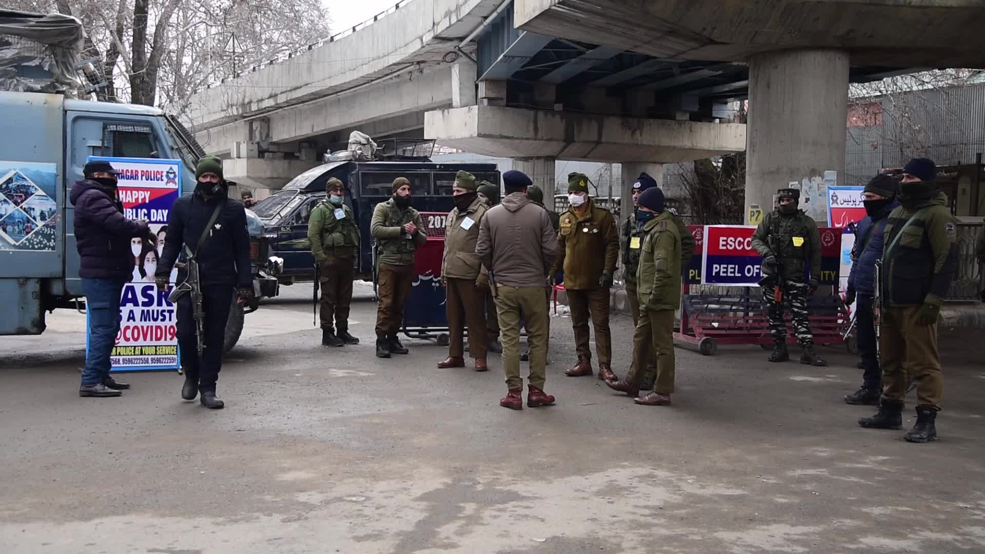 72nd Republic Day celebrated in Kashmir amid tight security