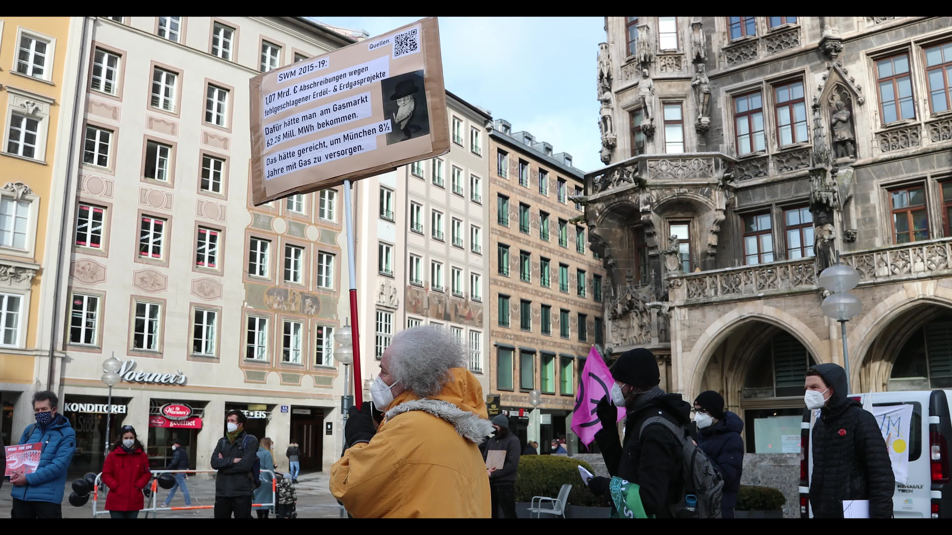 Extinction Rebellion protesting against Spirit Energy and a new natural gas power plant of the Munich public utilities