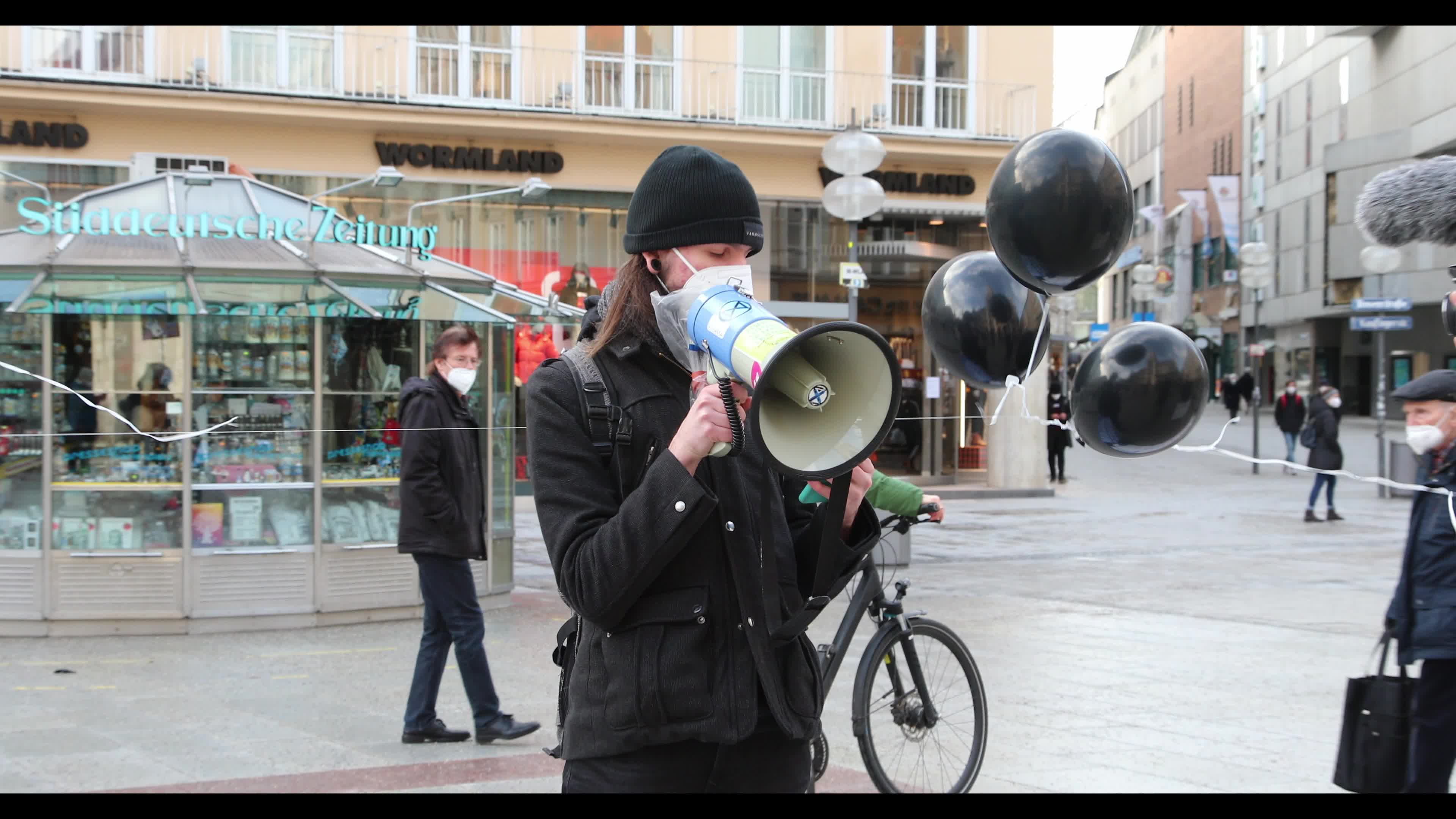 Extinction Rebellion protesting against Spirit Energy and a new natural gas power plant of the Munich public utilities