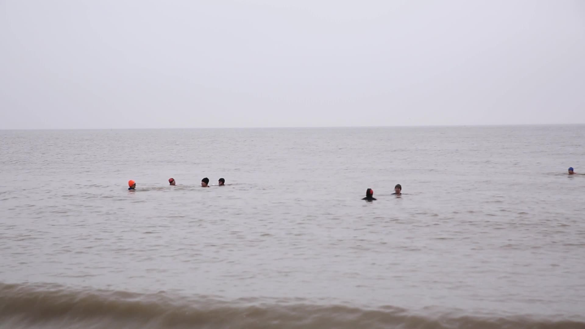 Cold water bath to boost immunity in England