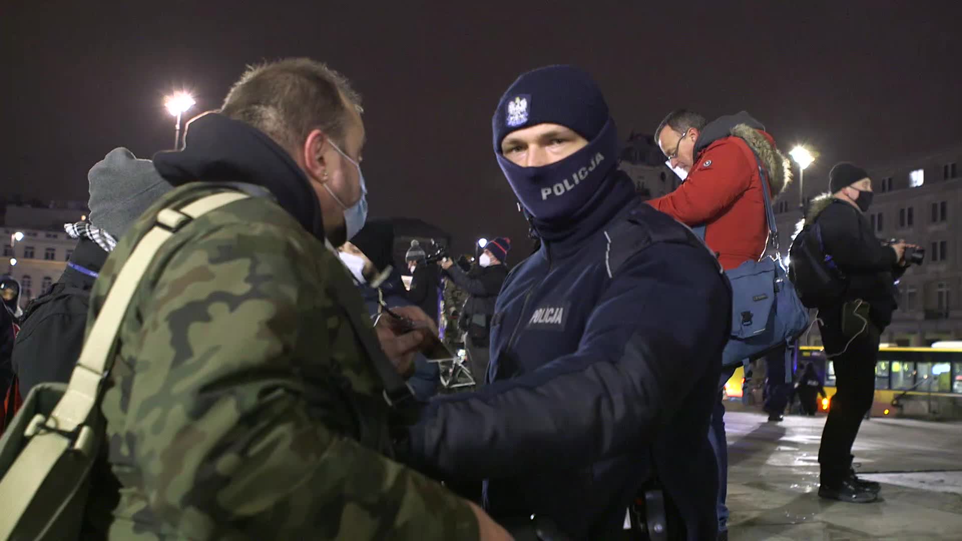 Pro-choice protest kick off in Poland after verdict published by Tribunal