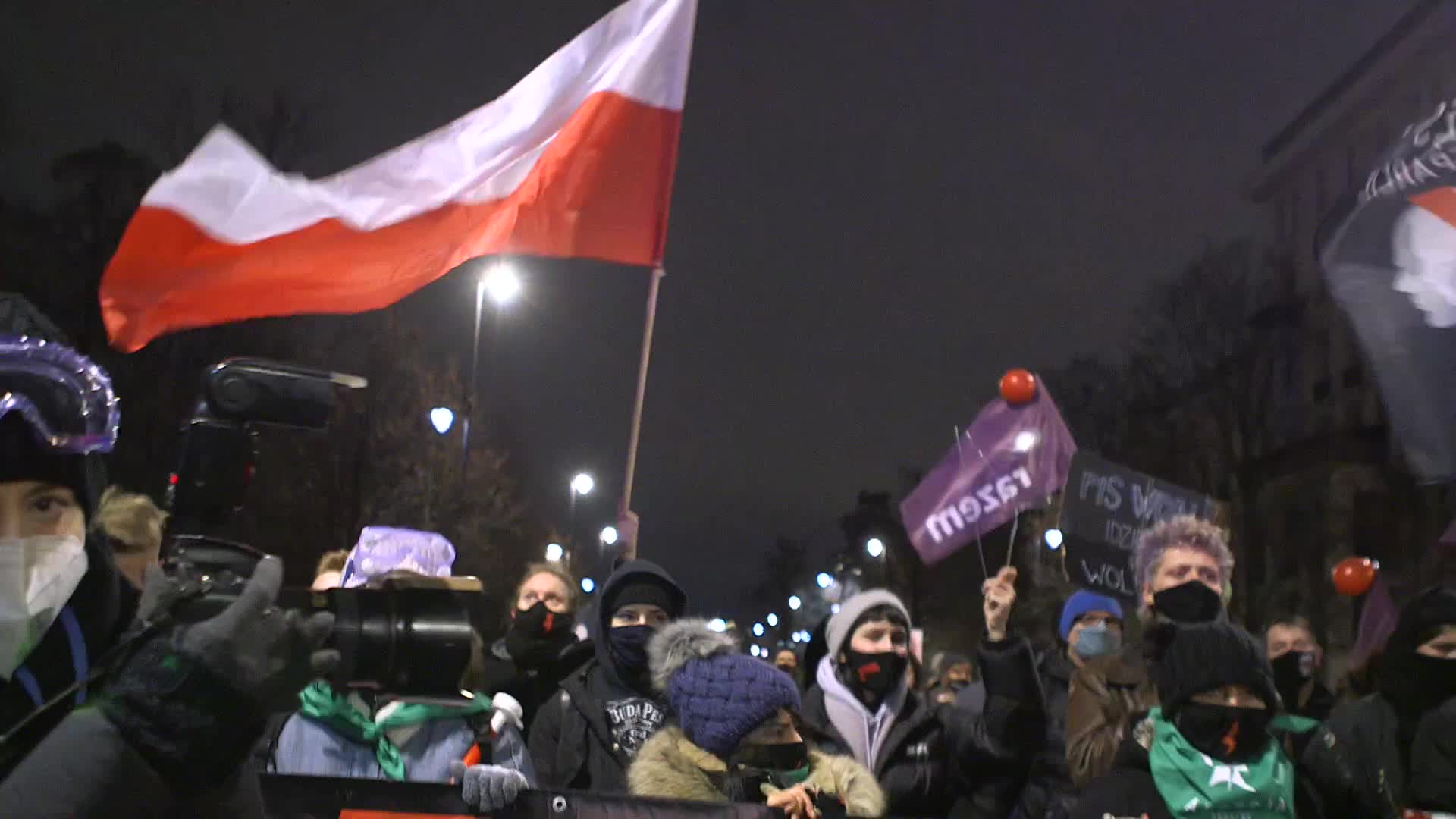 Pro-choice protest kick off in Poland after verdict published by Tribunal
