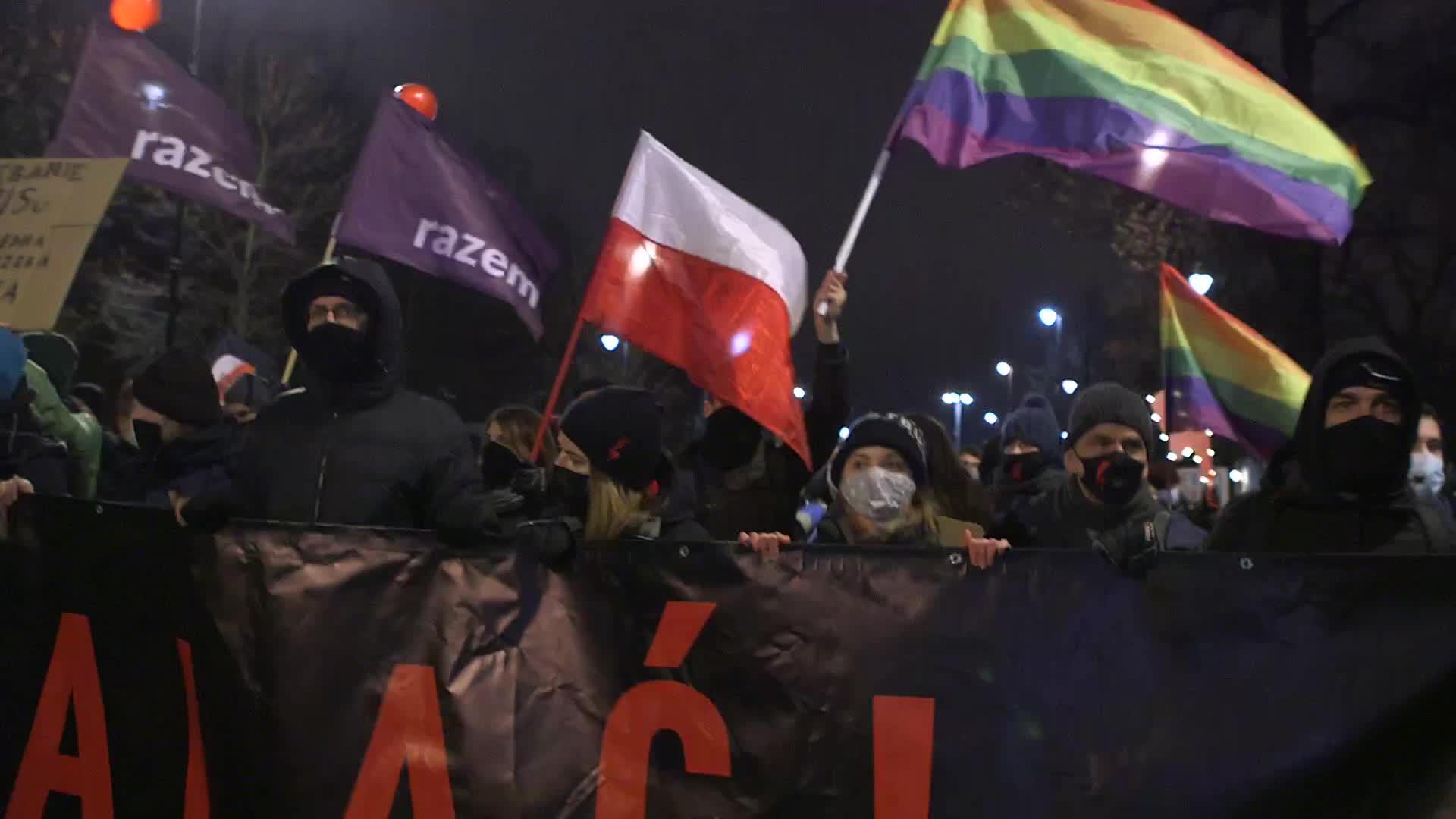 Pro-choice protest kick off in Poland after verdict published by Tribunal