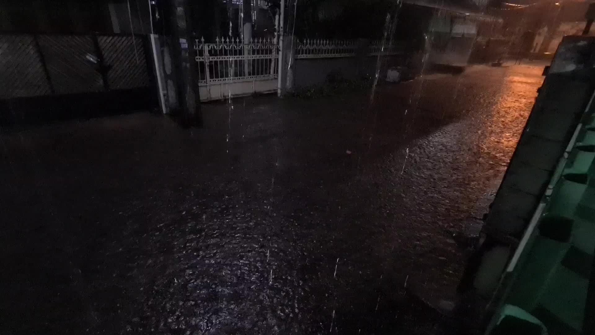 Heavy Rain Hit Indonesia