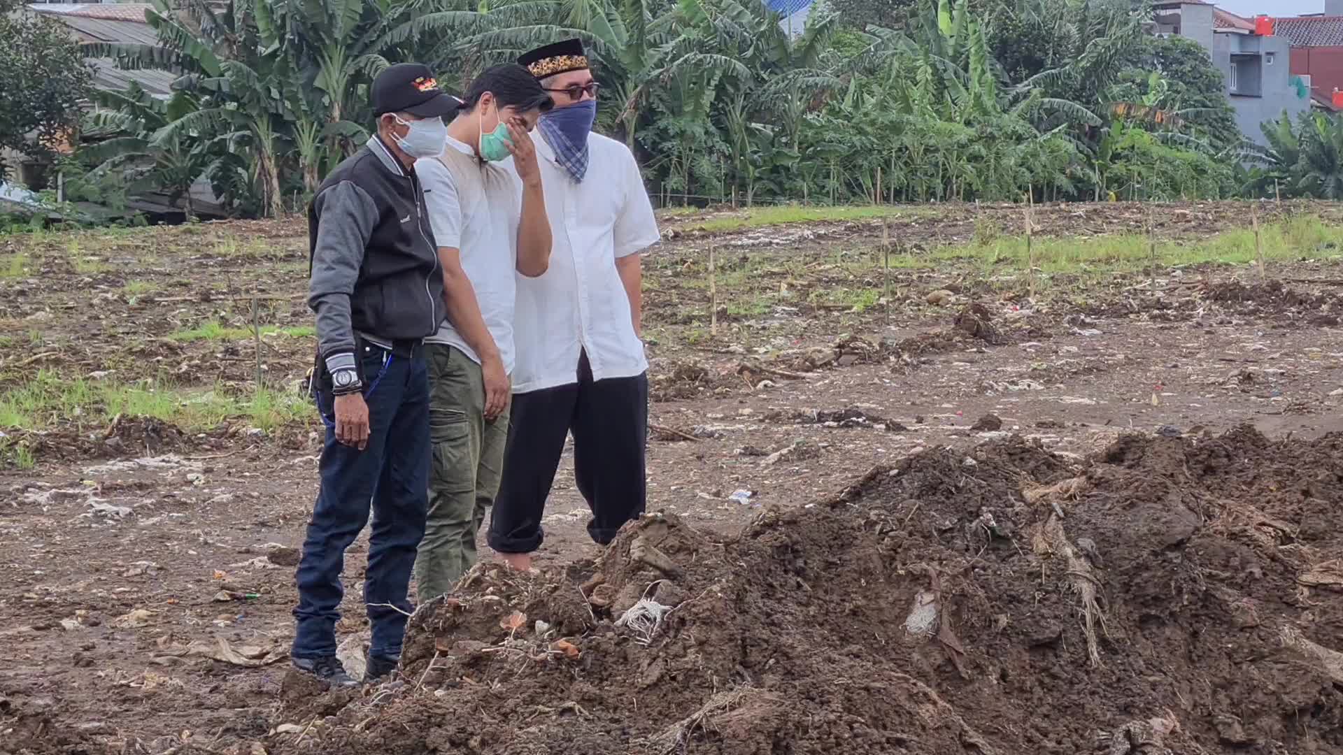 Burial of Covid-19 victims in Indonesia