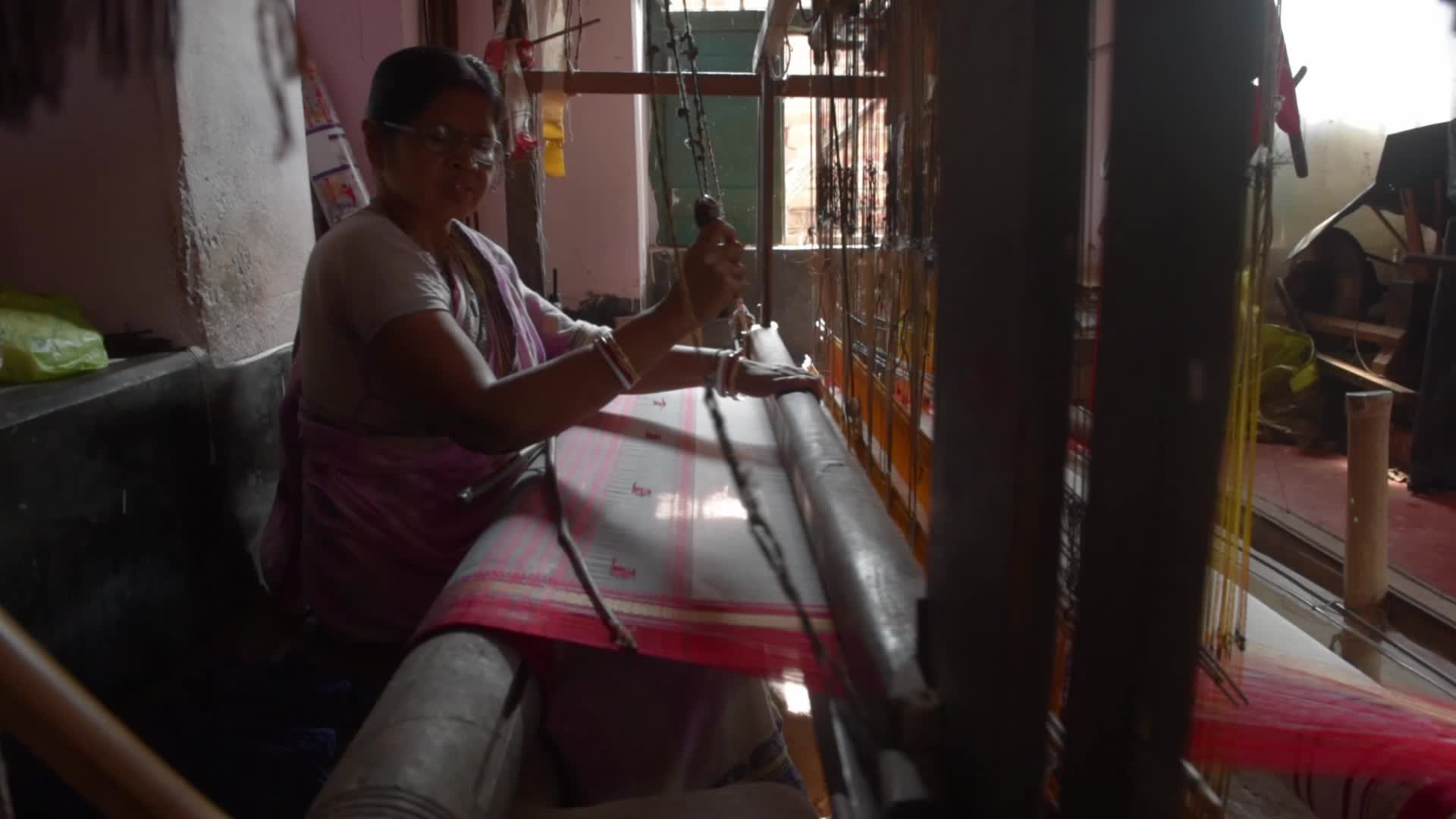 Making Of Tant Sari In West Bengal