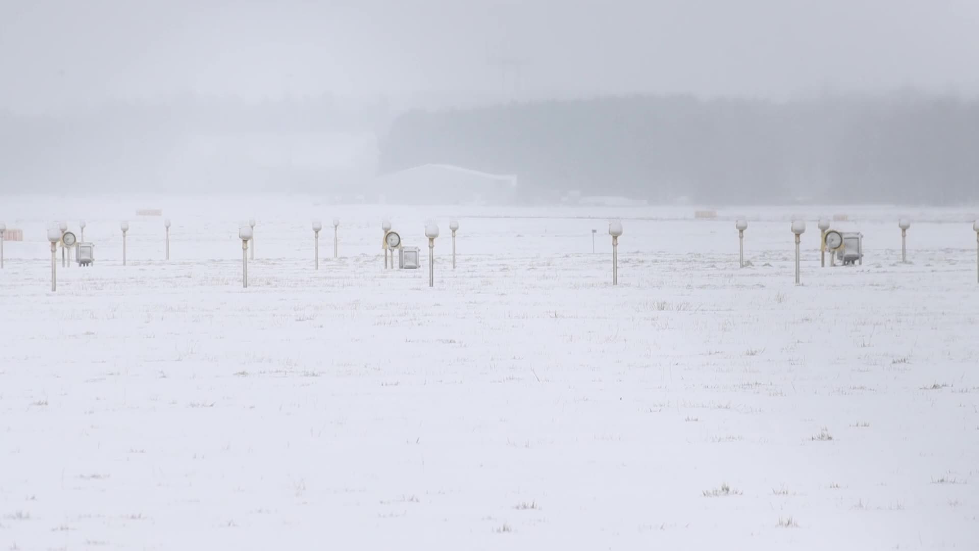 Snowstorm shuts down airport in the Netherlands