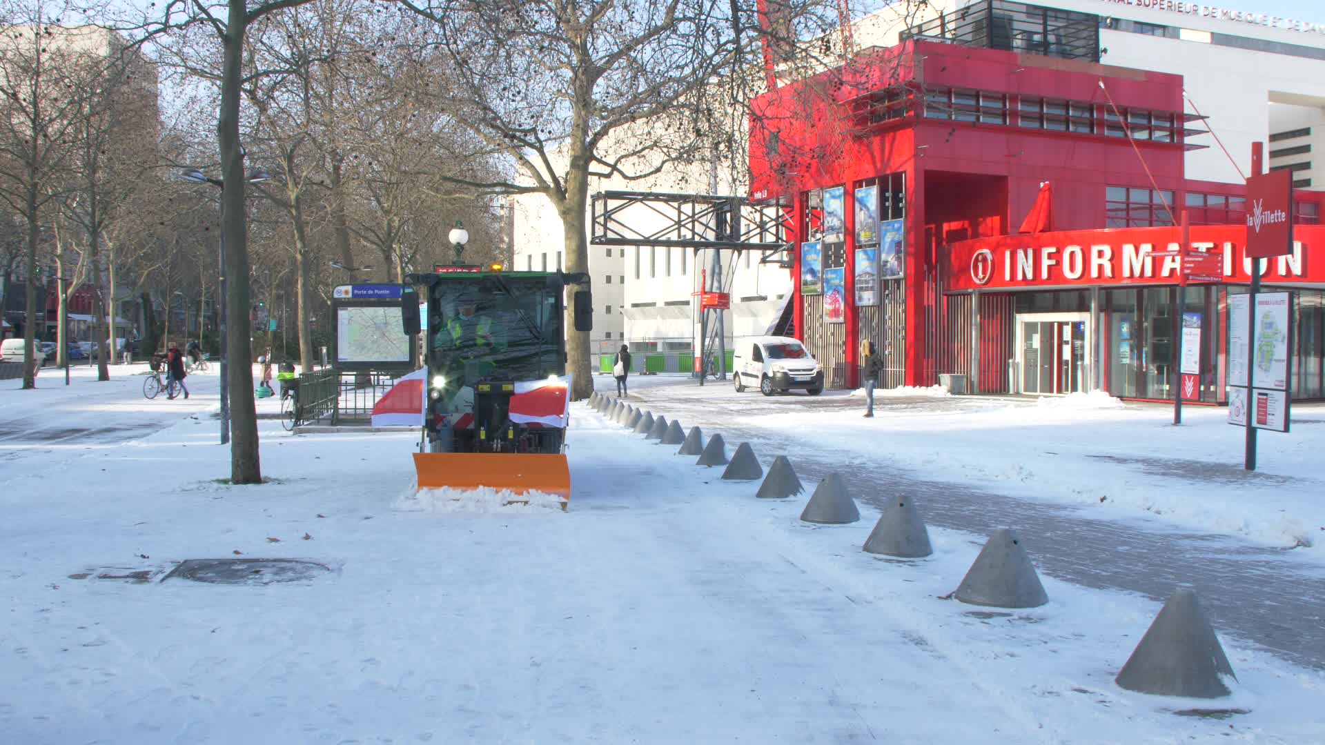 Paris and Ile-de-France under the snow