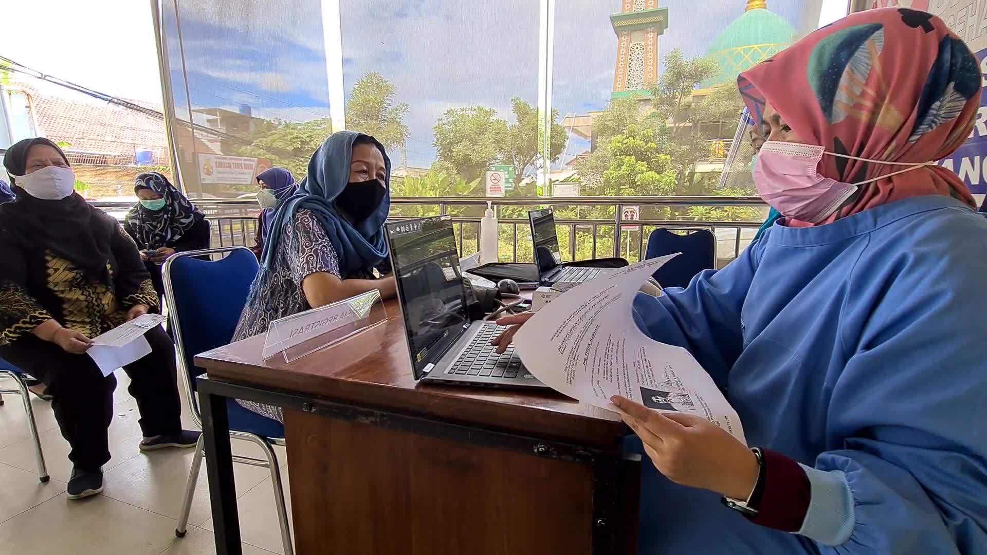 Indonesia starts vaccinating elderly health workers