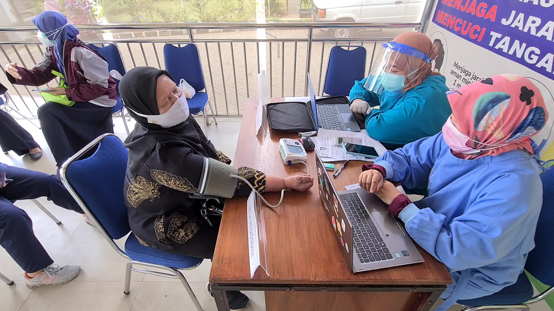 Indonesia starts vaccinating elderly health workers