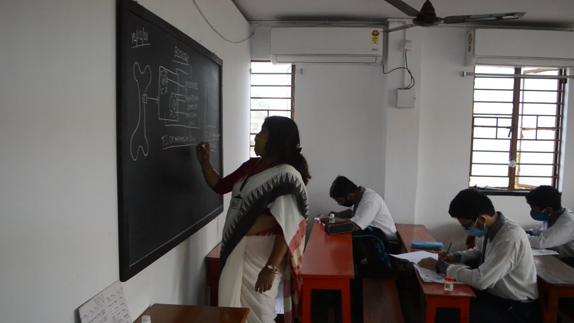 Schools reopen after 11 months in Kolkata