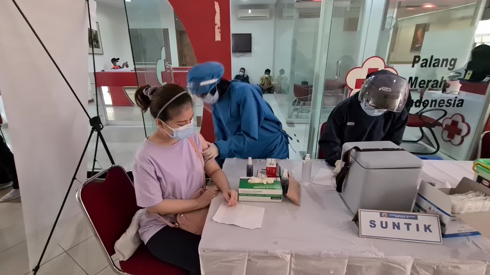 Massive Vaccination for Seller at Tanah Abang Market