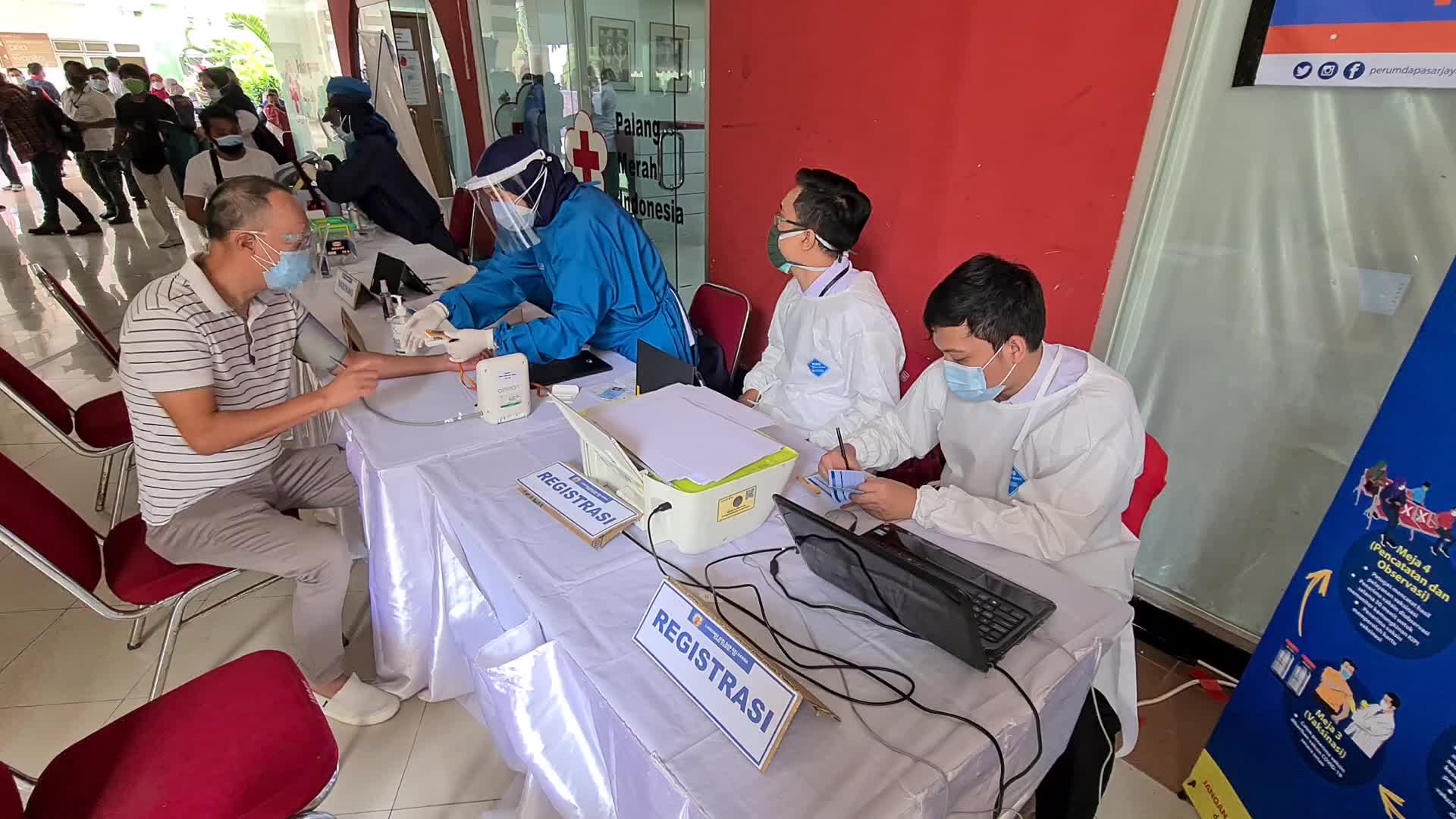 Massive Vaccination for Seller at Tanah Abang Market