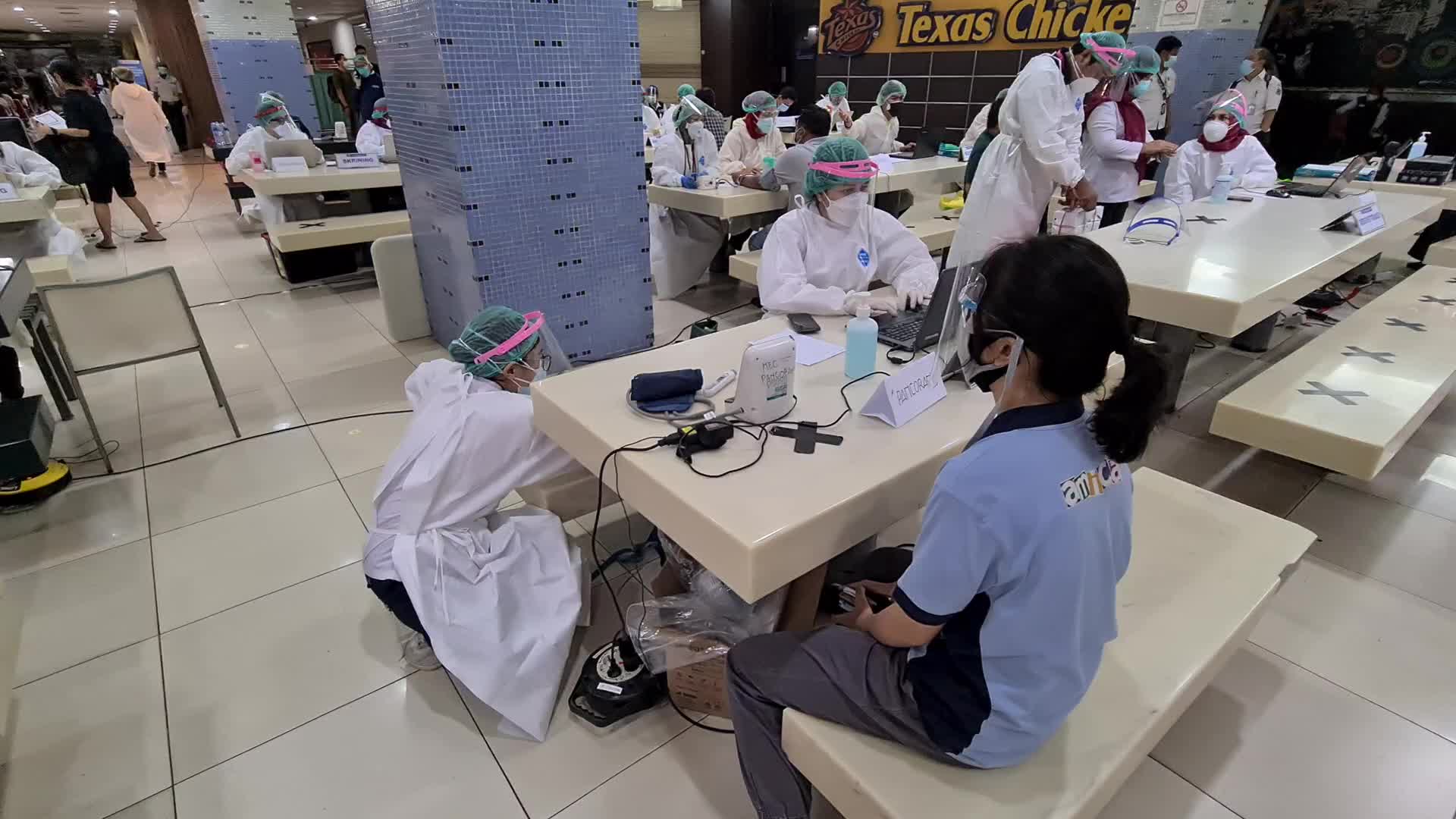 Massive Vaccination for Seller at Tanah Abang Market