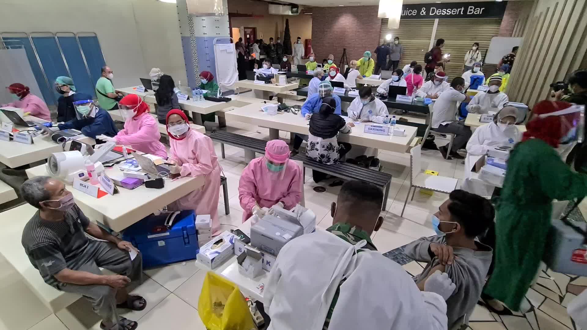Massive Vaccination for Seller at Tanah Abang Market