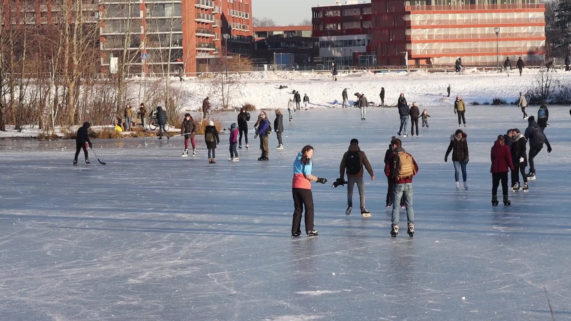 Ice skating frenzy takes over The Netherlands