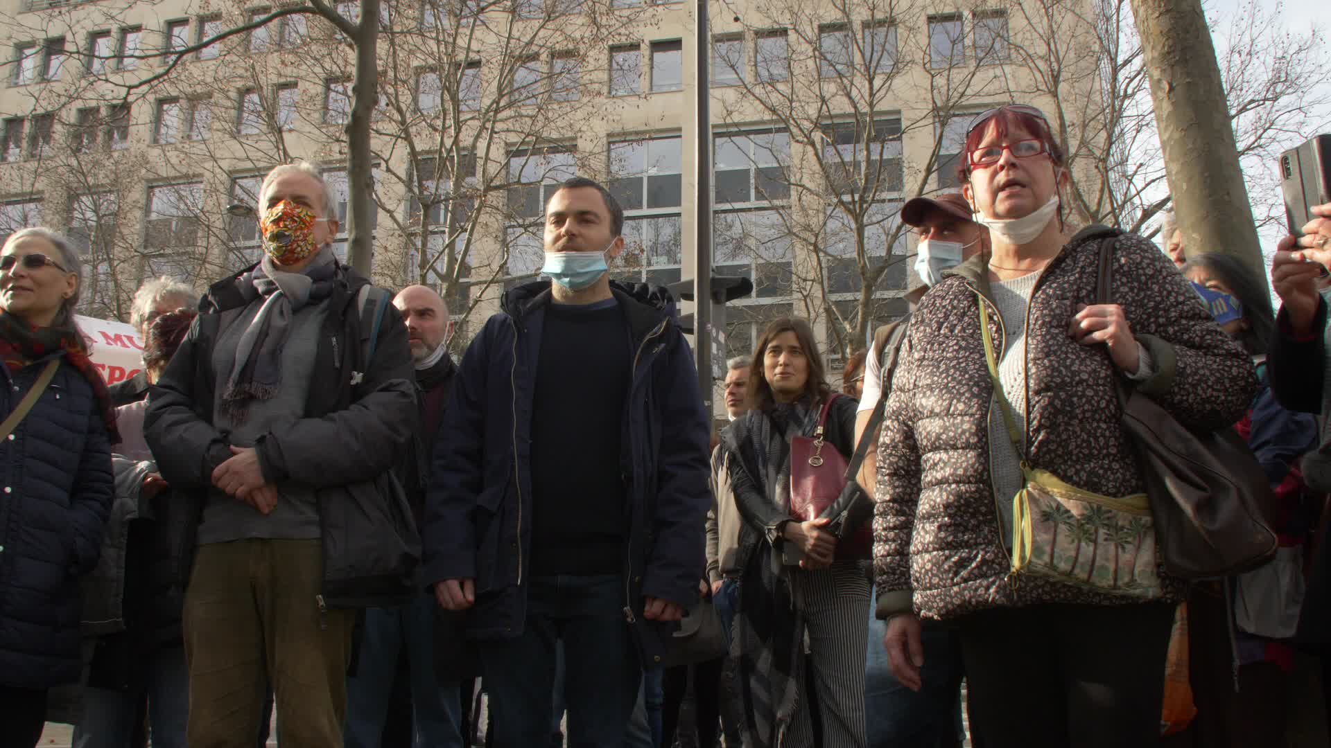 French right protests against anti-covid restrictions measures