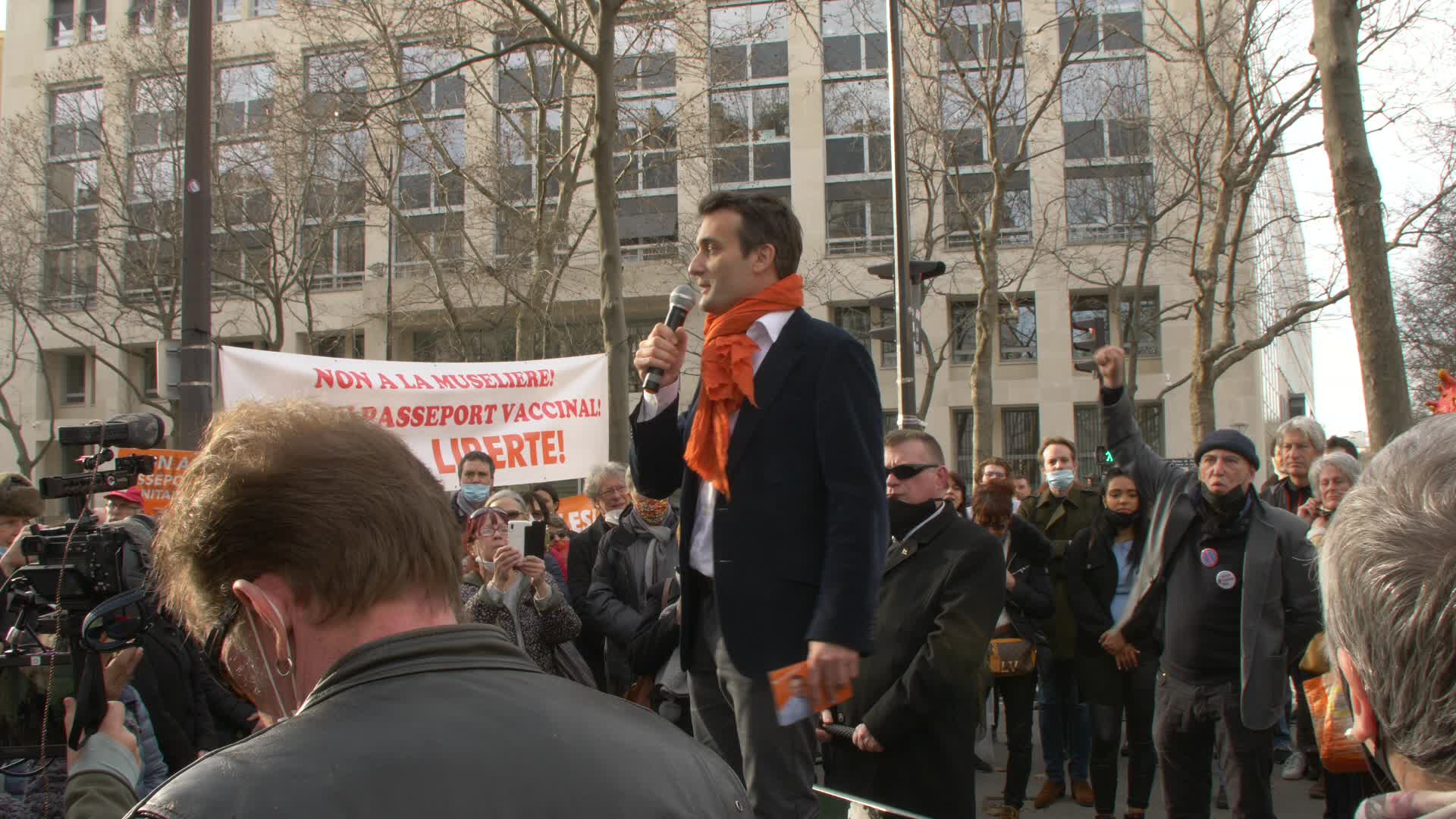 French right protests against anti-covid restrictions measures