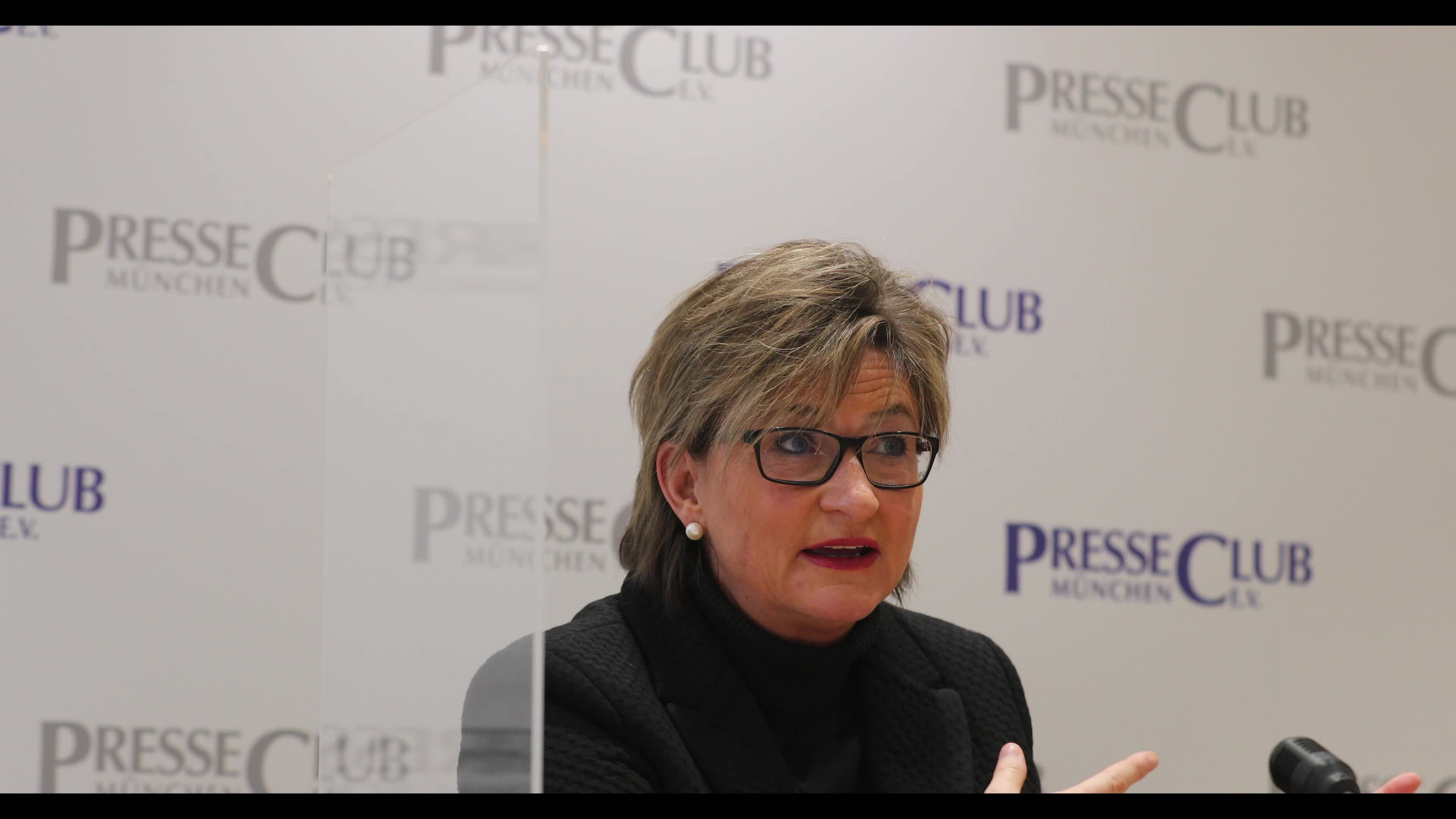 Press Conference of the Bavarian and German teacher’s association
