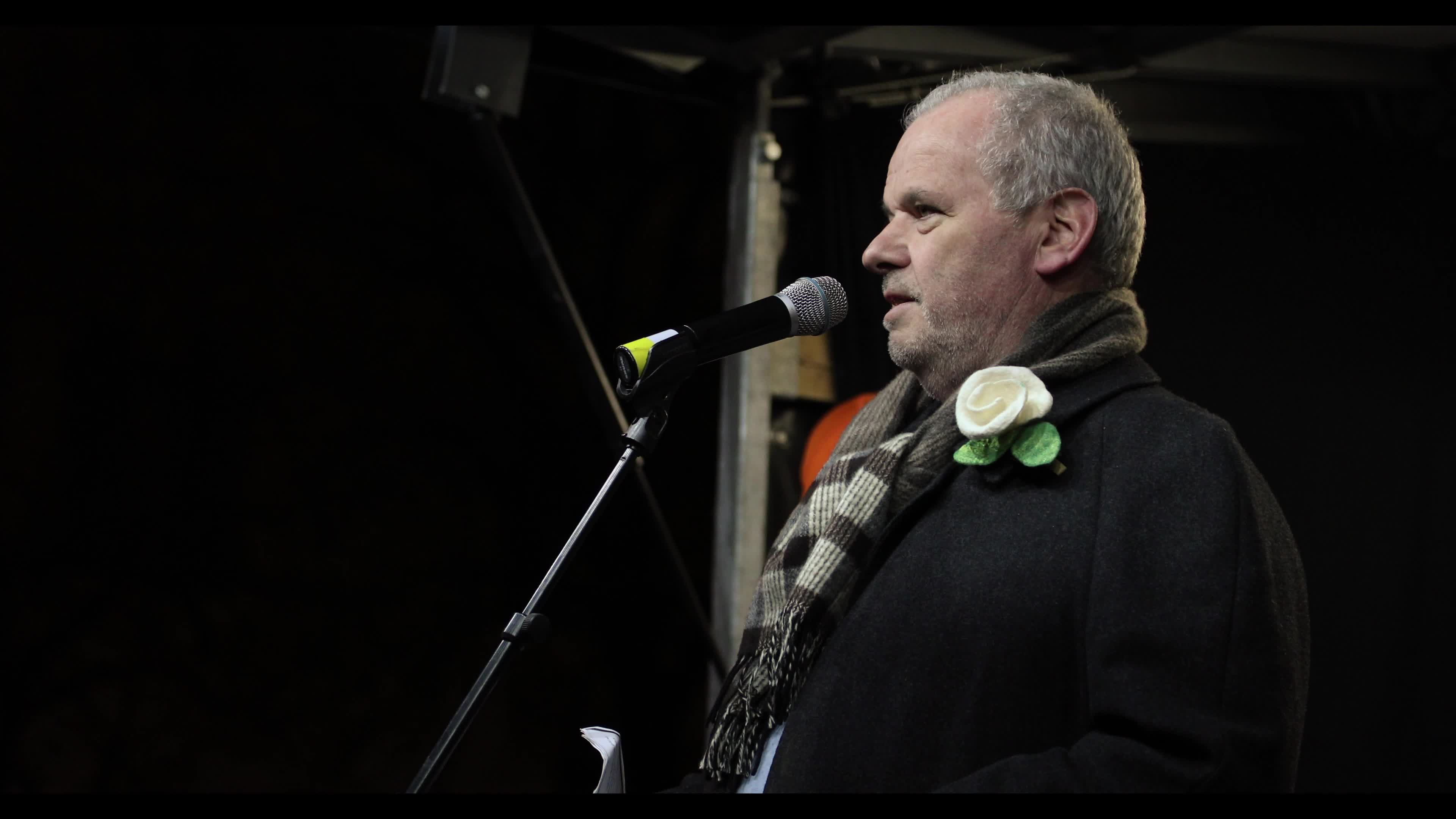 Querdenken protest: activists instrumentalize the Weisse Rose