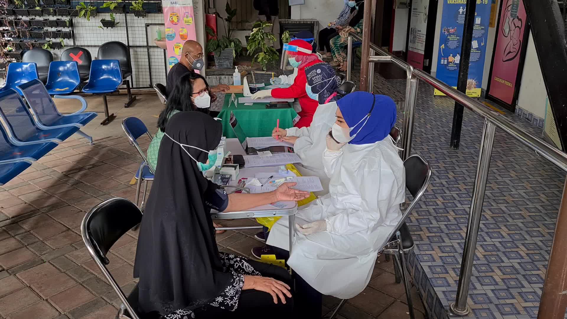 Coronavirus vaccination for elderly in Indonesia