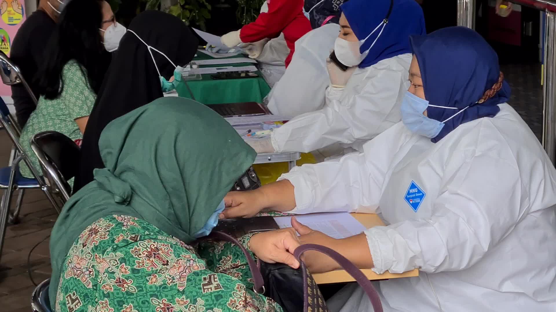 Coronavirus vaccination for elderly in Indonesia