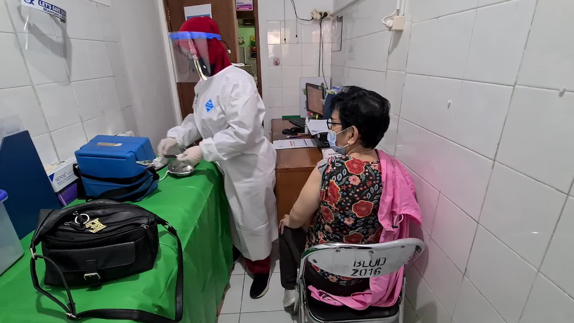 Coronavirus vaccination for elderly in Indonesia