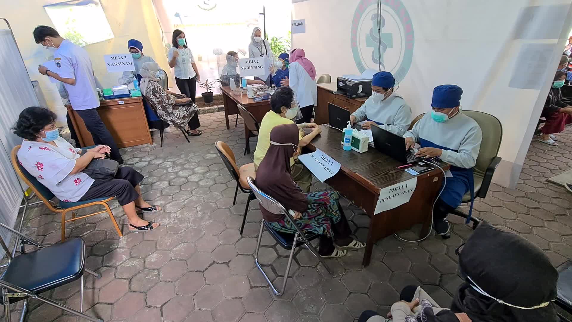 Coronavirus vaccination for elderly in Indonesia