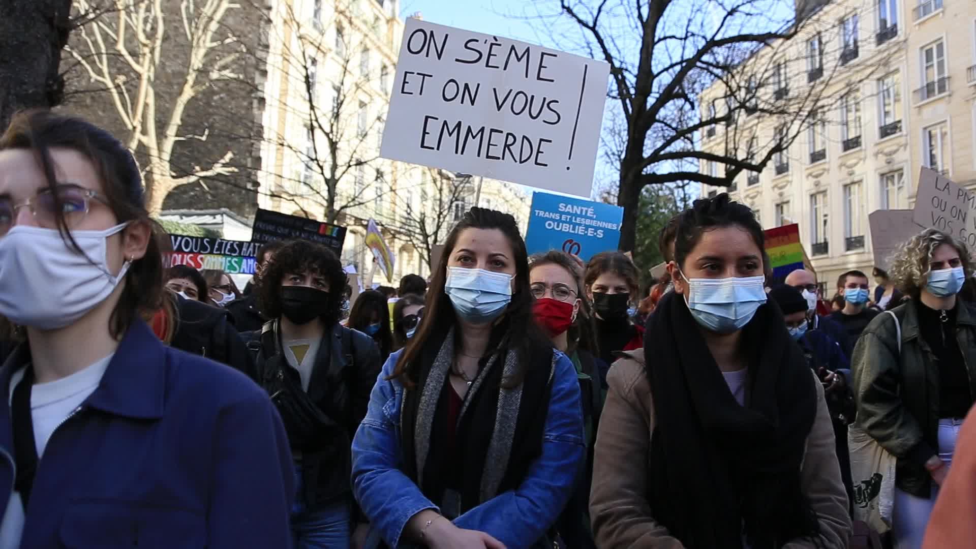 Demonstration to ask for the Medically Assisted Reproduction for all in Paris