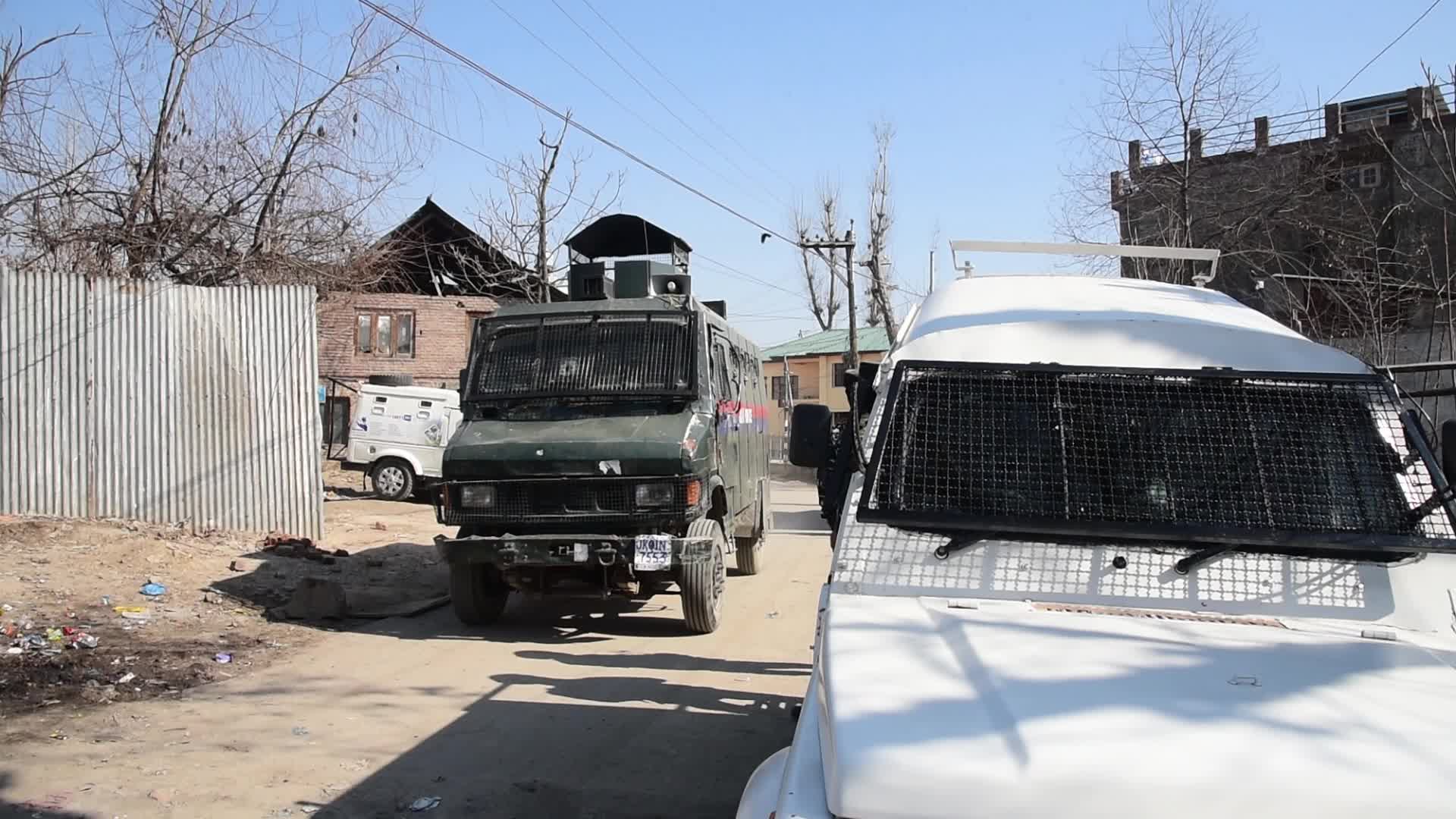 3 policemen, 3 militants killed in 3 encounters in Kashmir