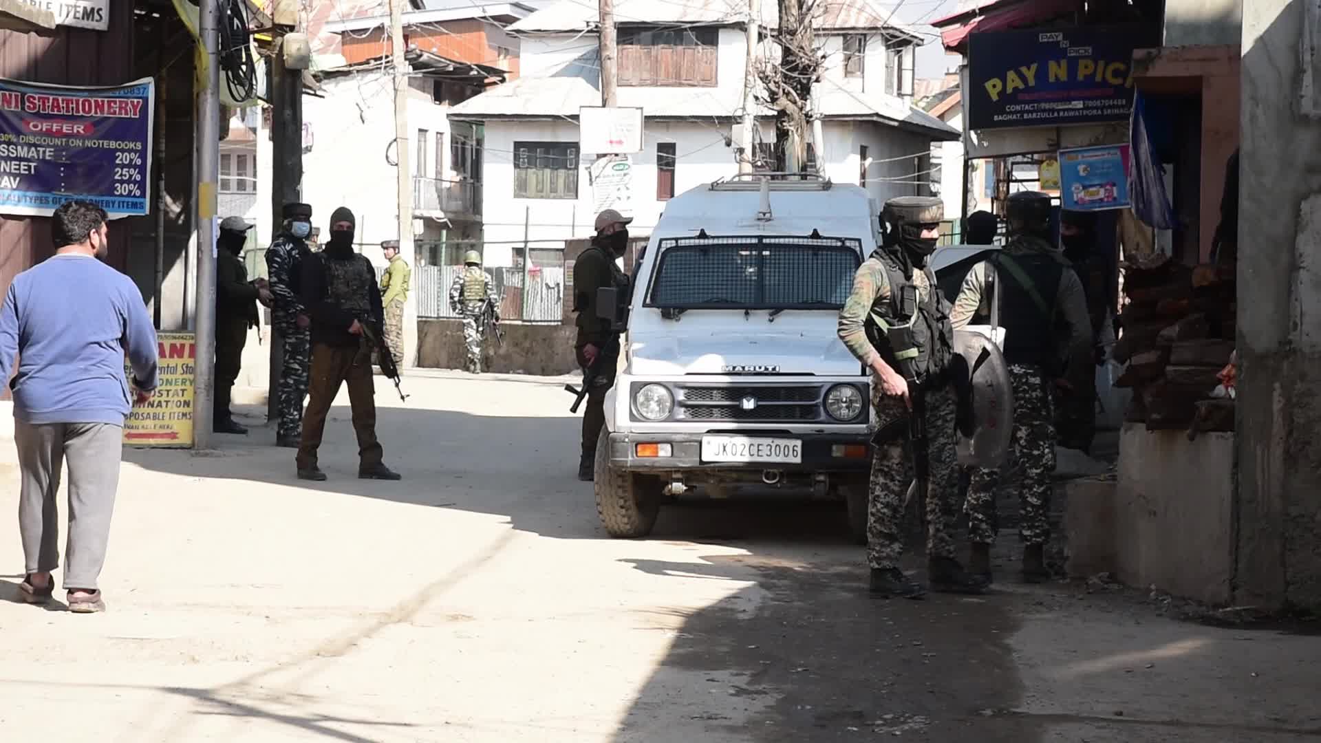 3 policemen, 3 militants killed in 3 encounters in Kashmir