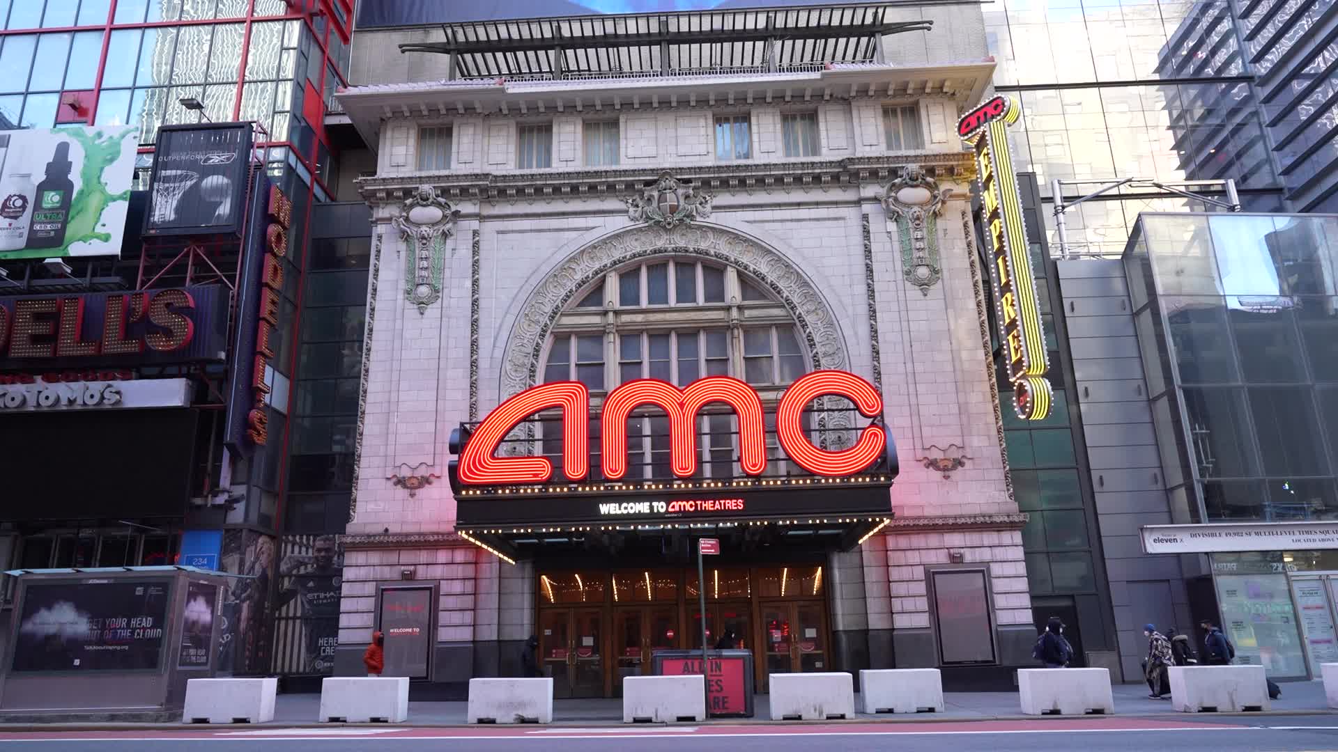 AMC Movie Theaters to Reopen in New York City