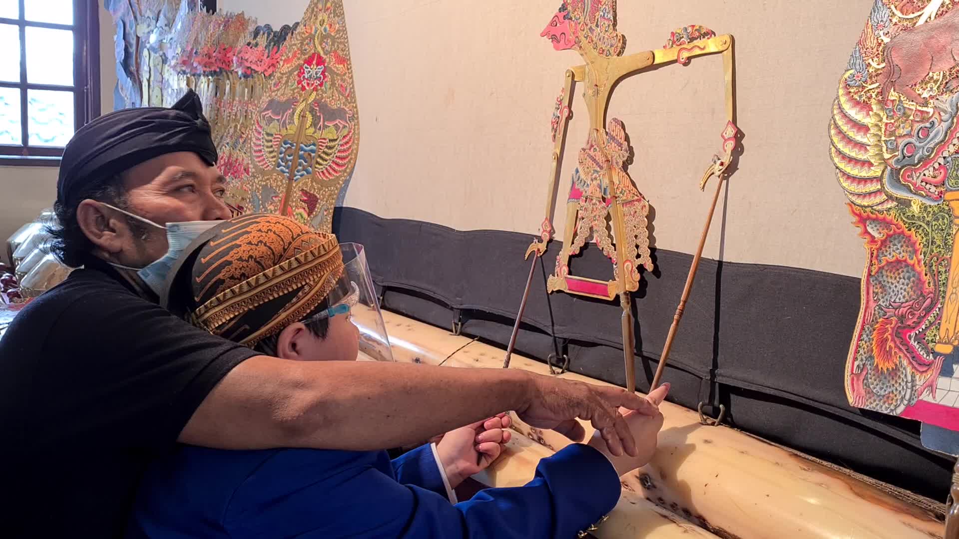 Puppets school in Indonesia amid the Covid-19