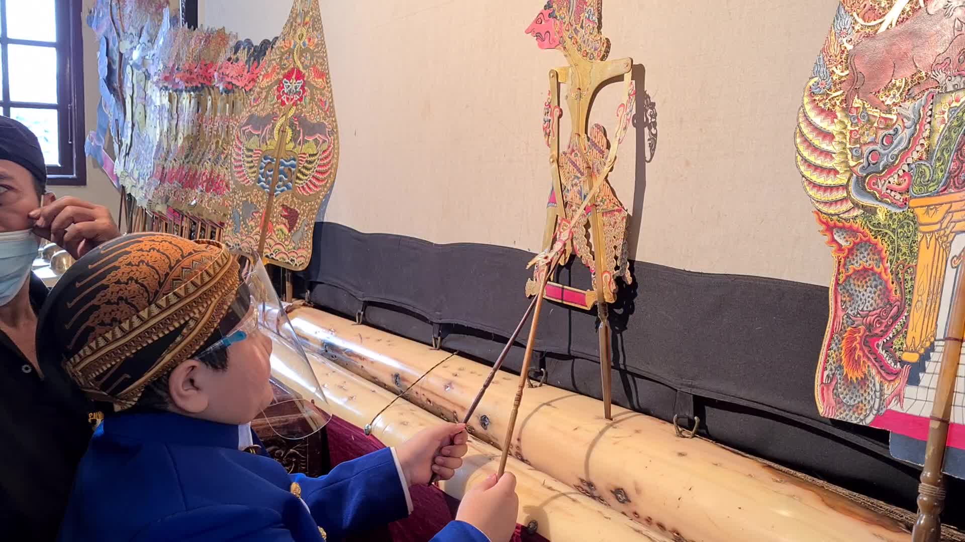 Puppets school in Indonesia amid the Covid-19