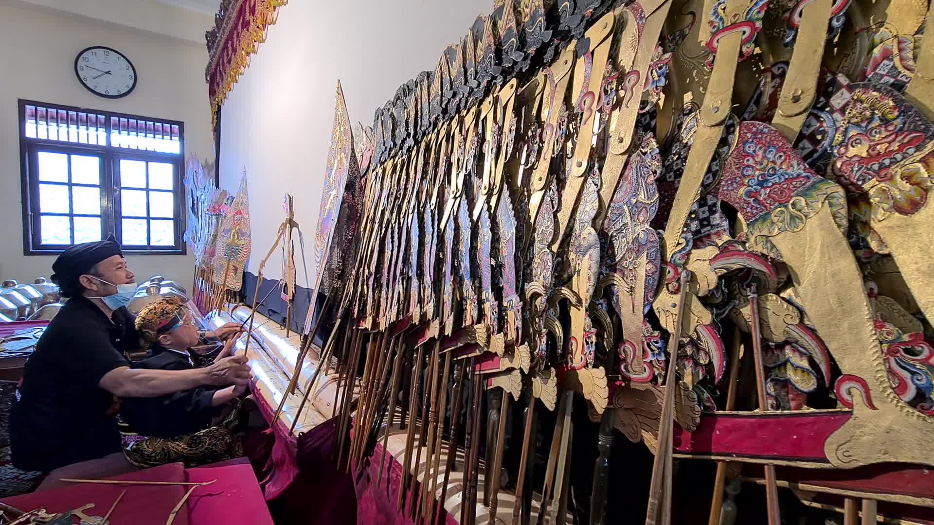 Puppets school in Indonesia amid the Covid-19