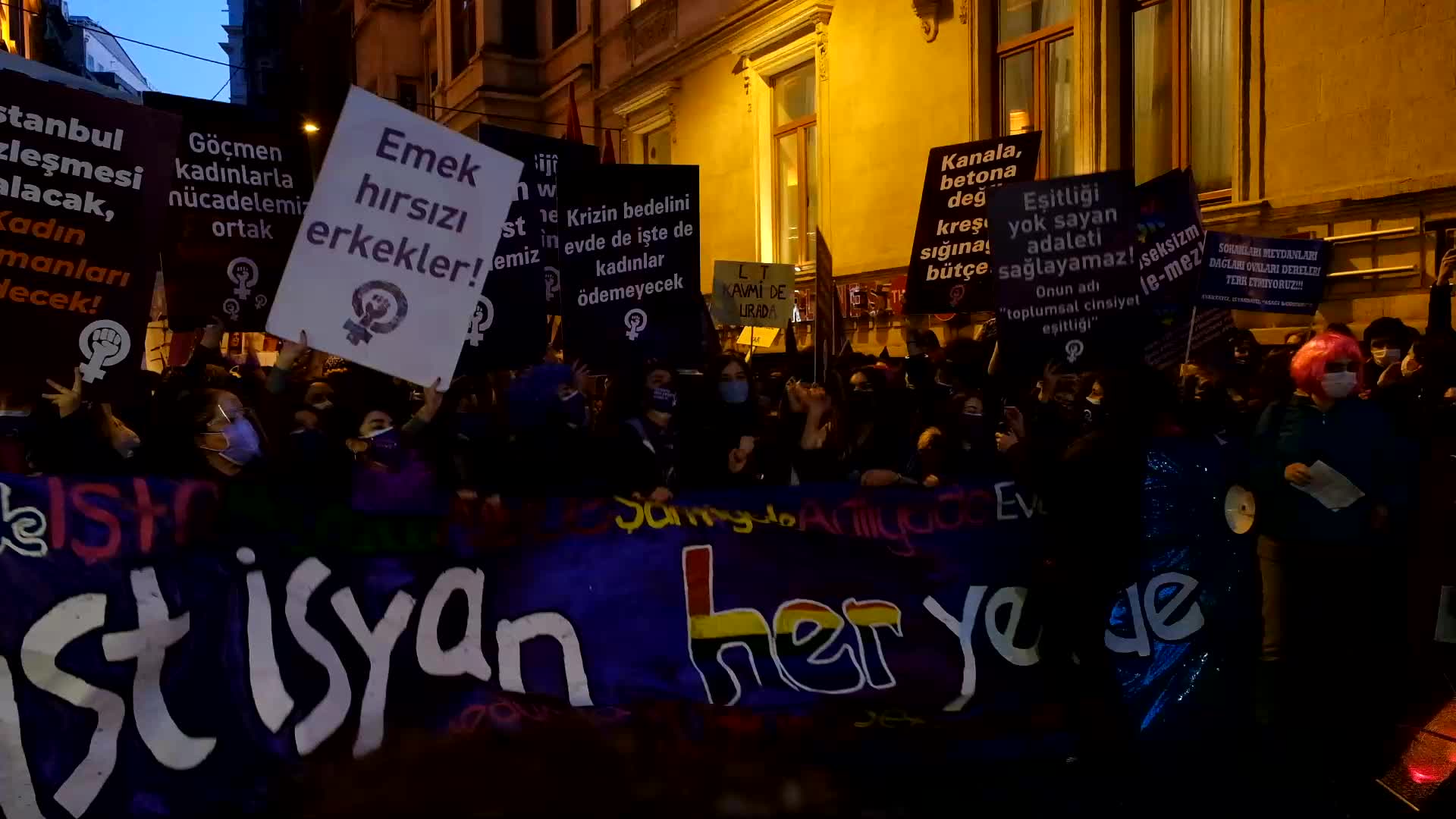 March on International Day of Womens in Istanbul