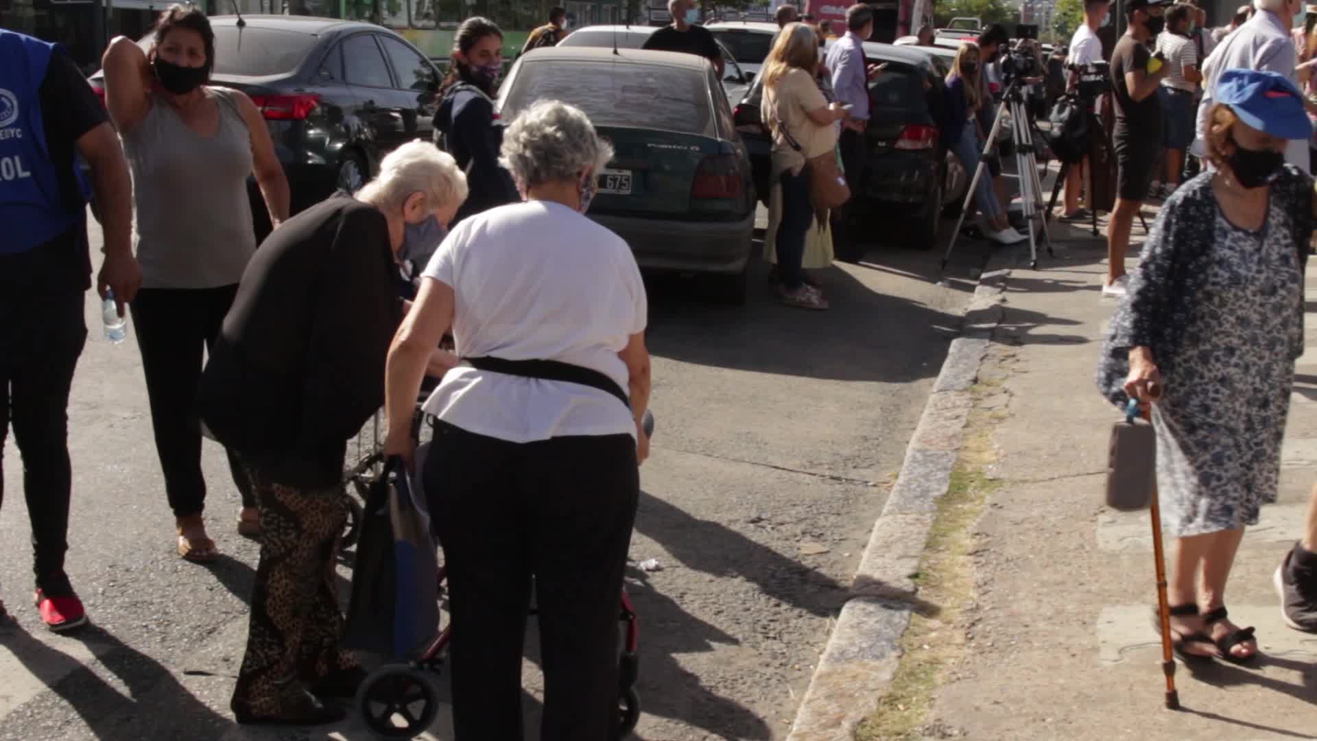 COVID Vaccination of the elderly in Argentina